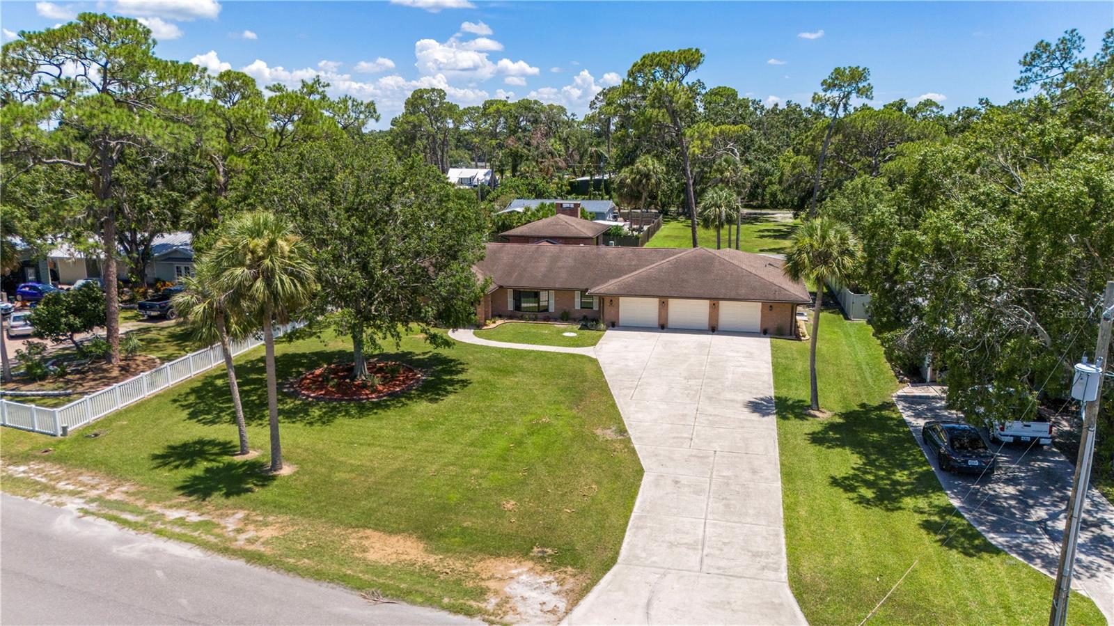 Listing photo id 85 for 404 Dickman Drive Sw