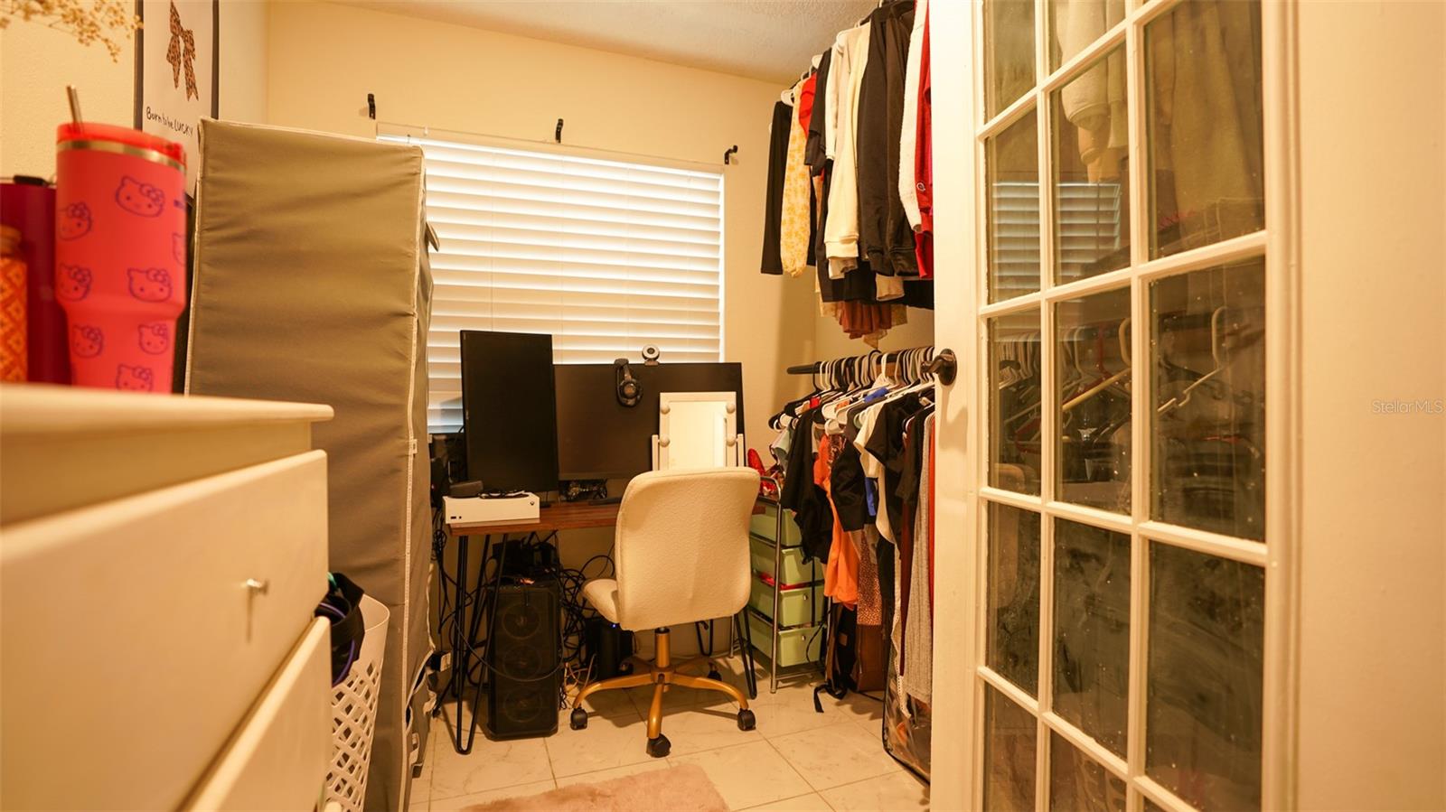Listing photo id 30 for 5605 Santa Monica Drive
