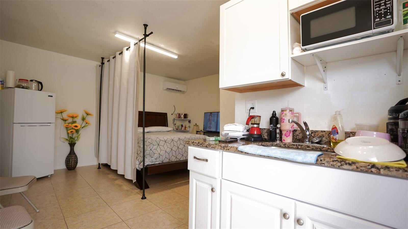 Listing photo id 38 for 5605 Santa Monica Drive