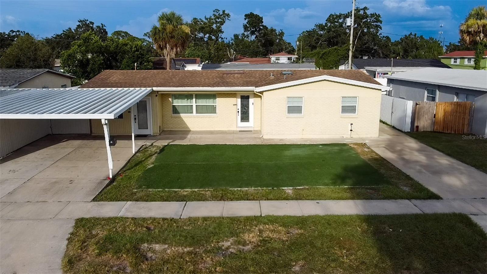 Listing photo id 47 for 5605 Santa Monica Drive