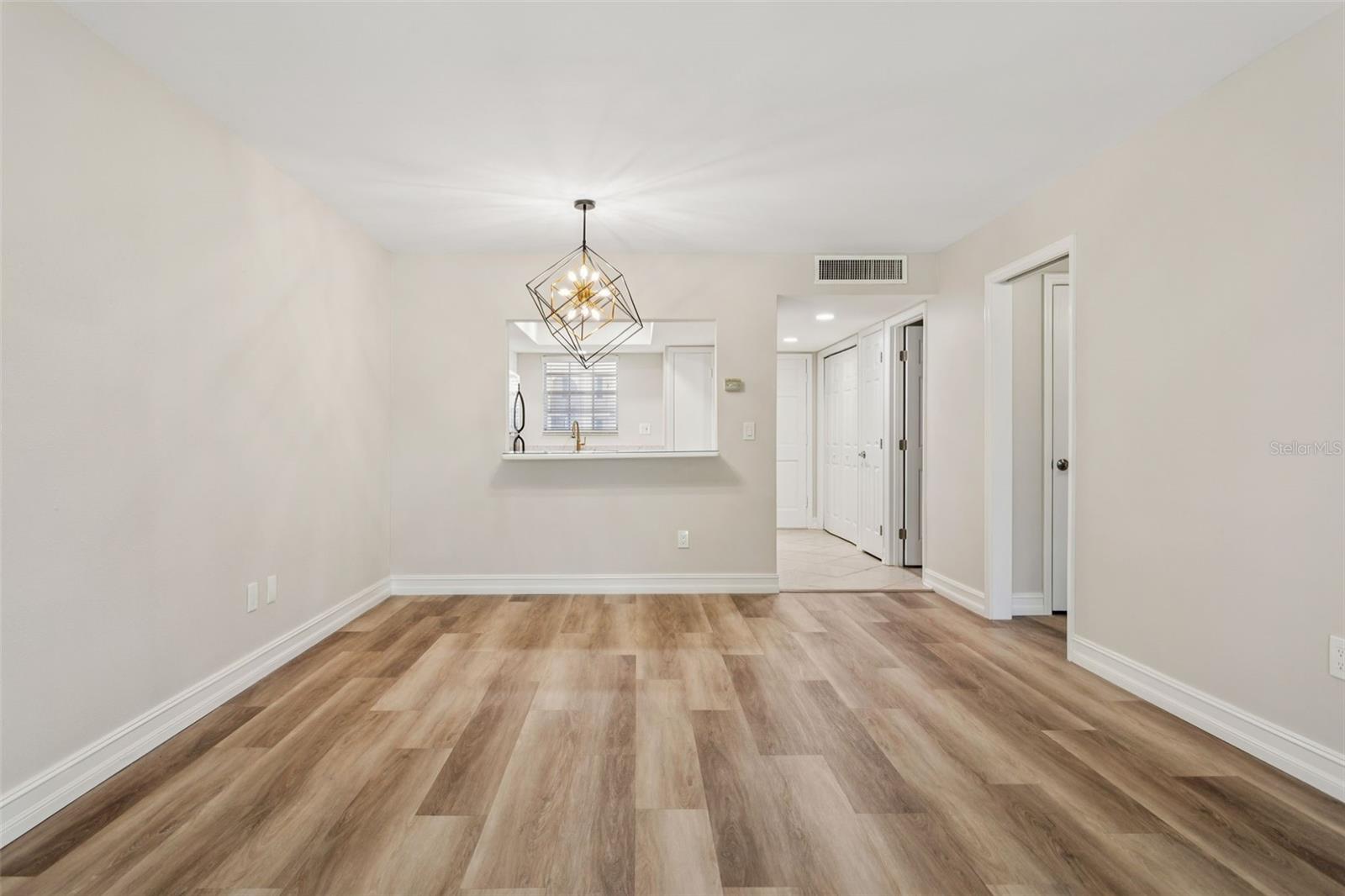 Image 10 of 37 For 10388 Carrollwood Lane 283
