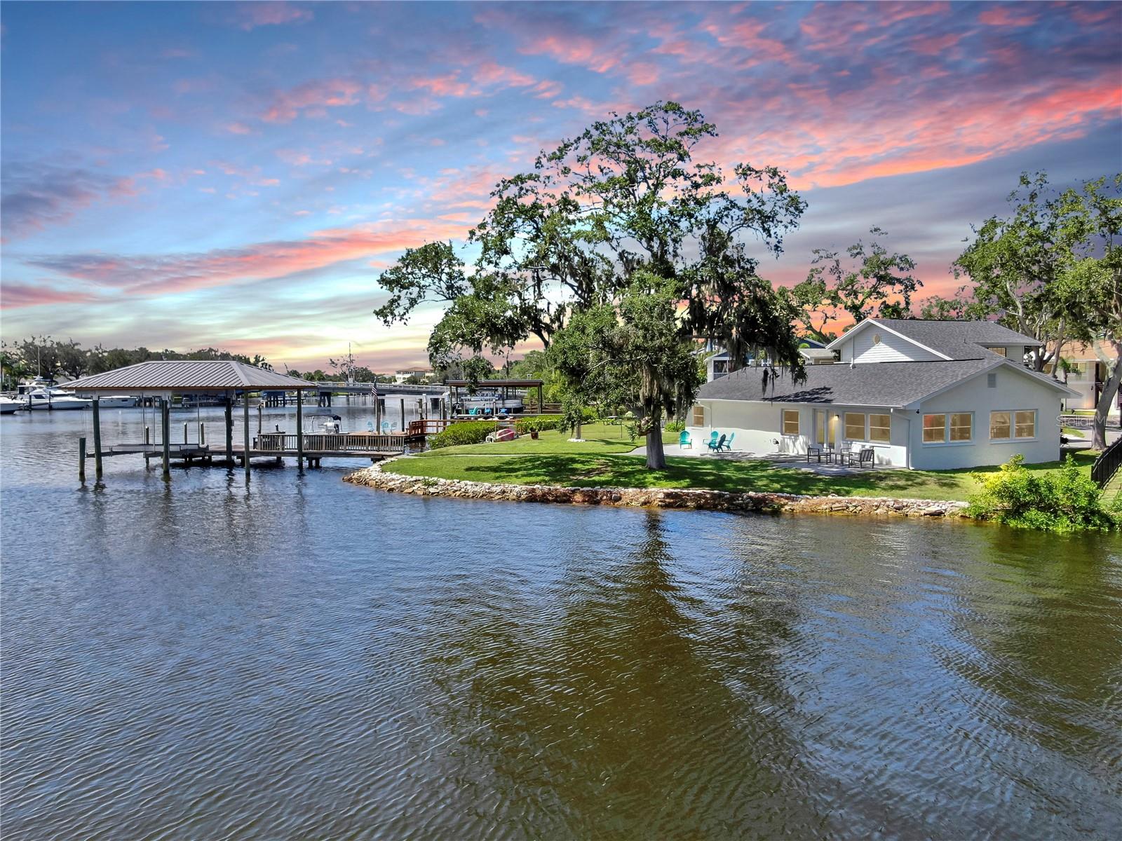 Details for 424 Doric Court, TARPON SPRINGS, FL 34689
