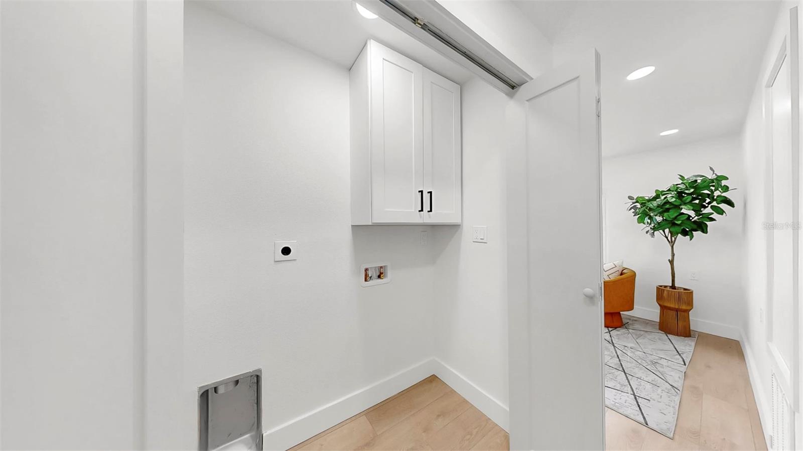 Image 47 of 74 For 424 Doric Court