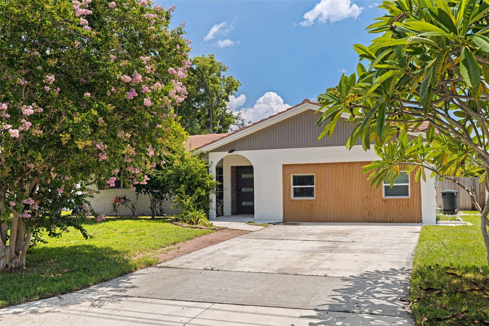 Image 2 of 42 For 787 San Salvador Drive