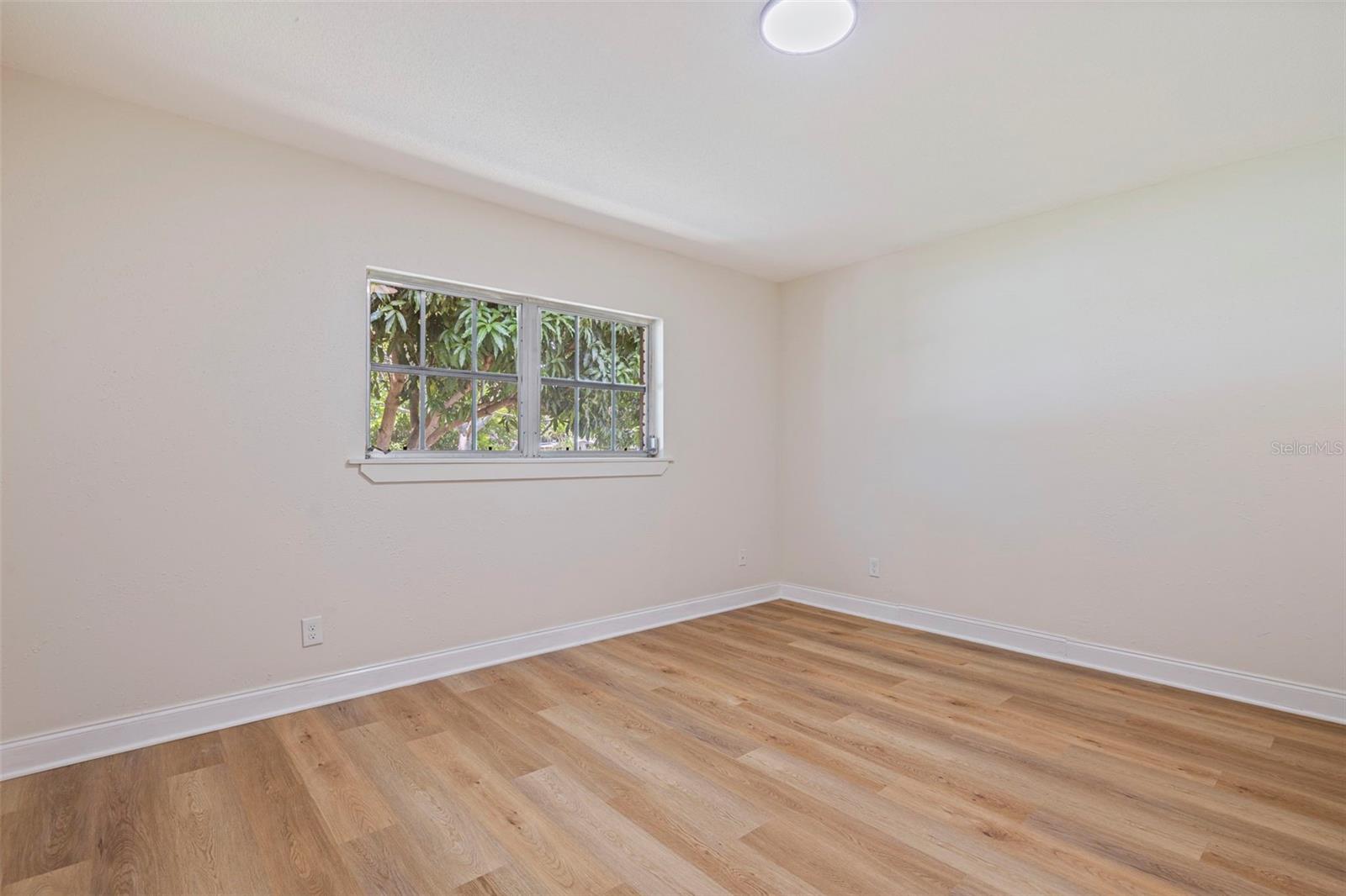 Image 23 of 42 For 787 San Salvador Drive
