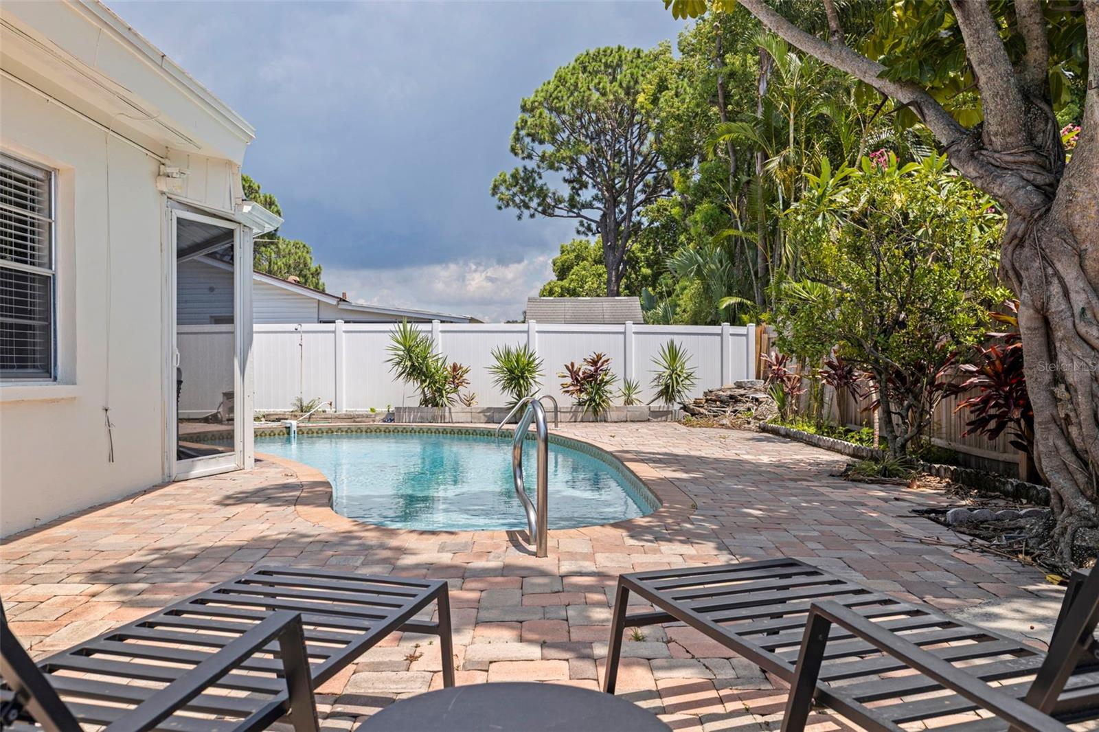 Image 30 of 42 For 787 San Salvador Drive