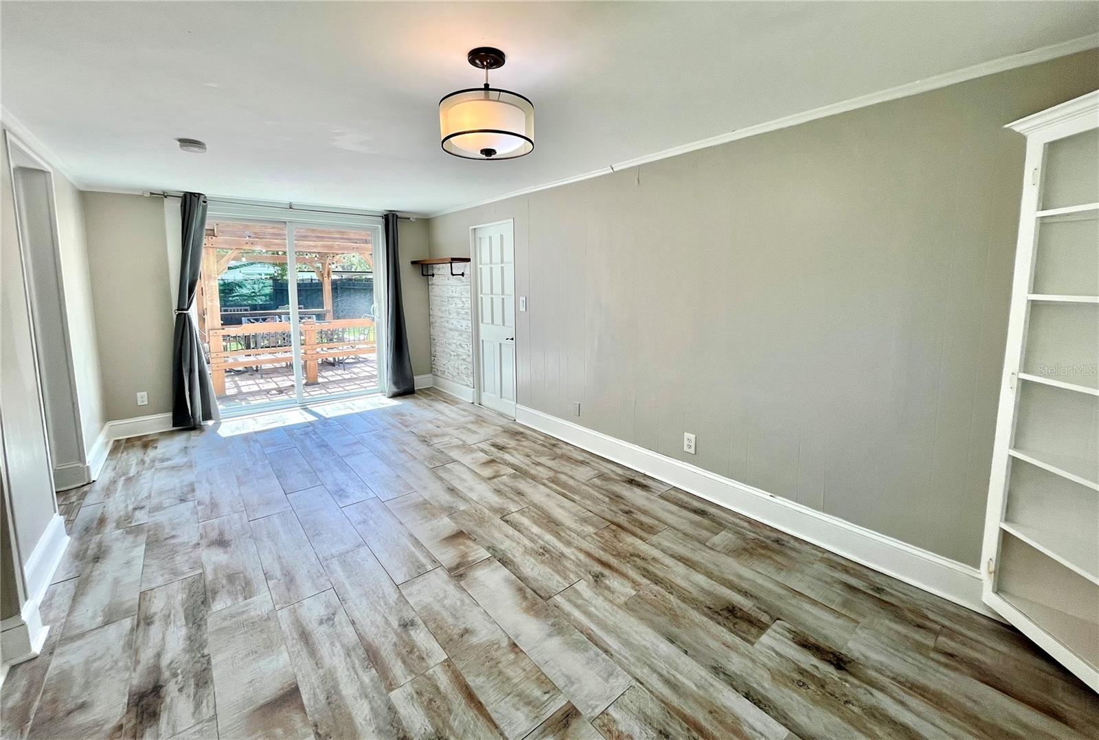 Image 10 of 21 For 801 40th Avenue Ne