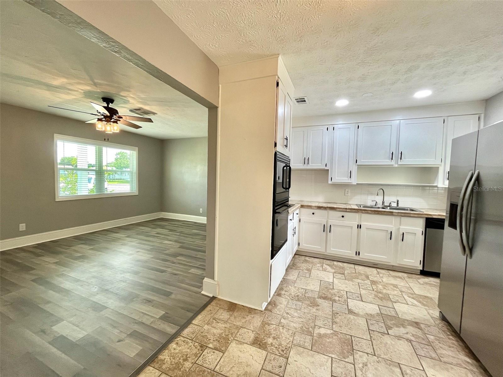 Image 12 of 21 For 801 40th Avenue Ne