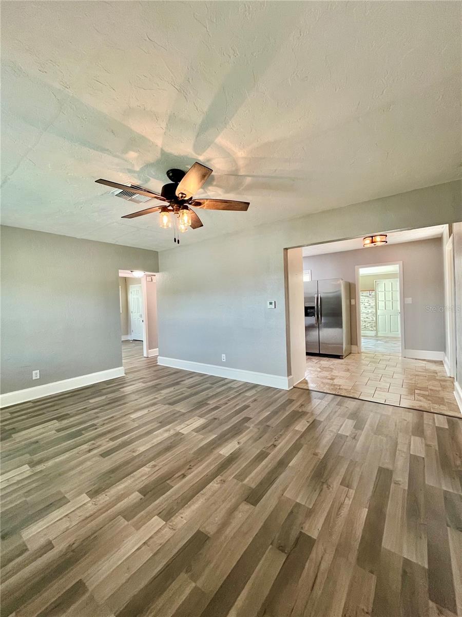 Image 5 of 21 For 801 40th Avenue Ne