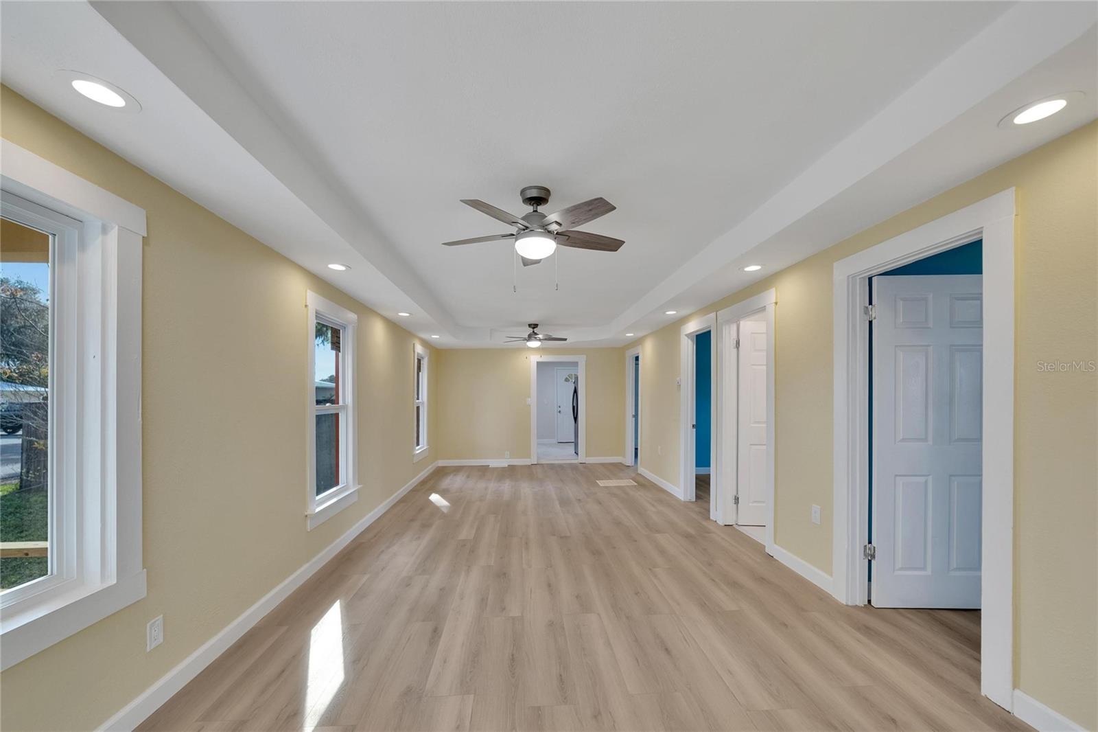 Listing photo id 4 for 5431 18th Street