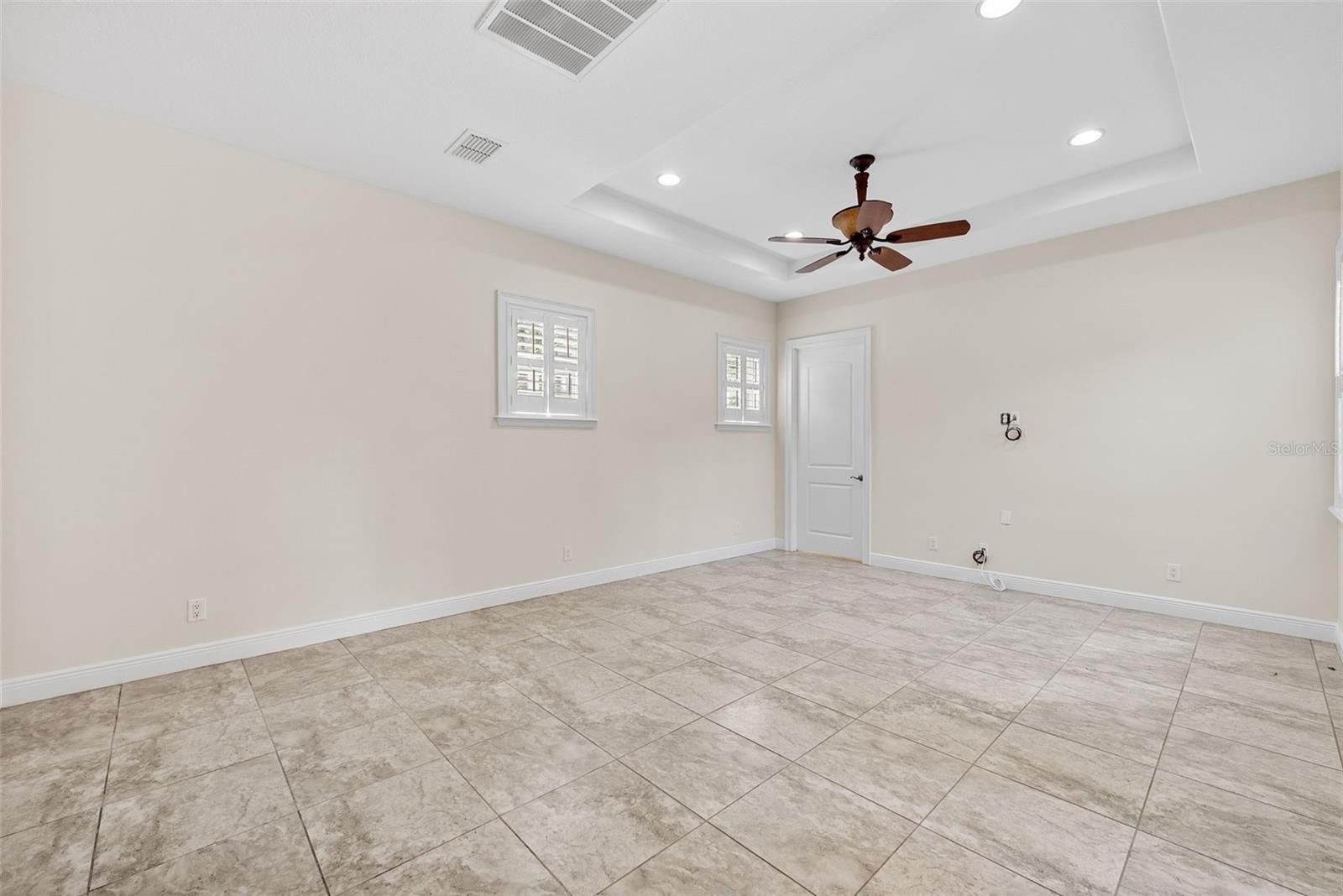 Image 21 of 58 For 3916 Hudson Lane