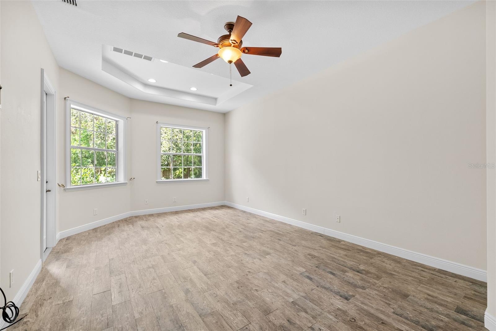 Image 4 of 58 For 3916 Hudson Lane