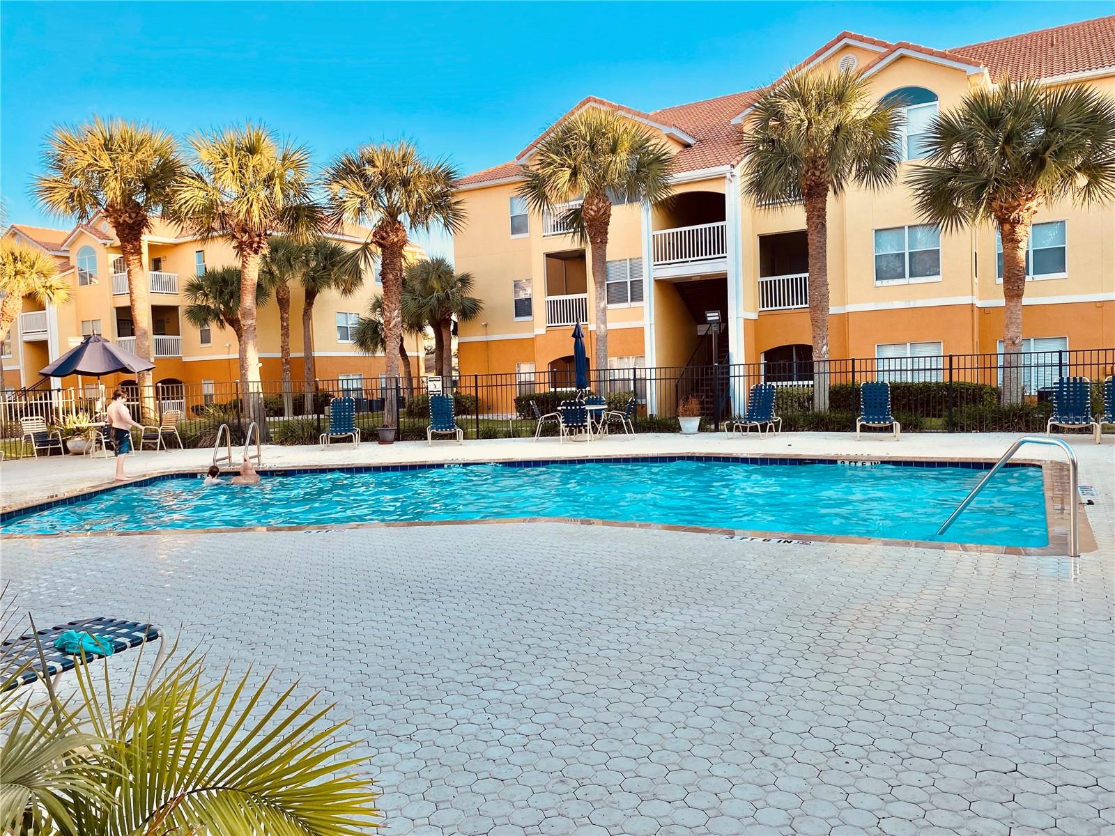 Image 4 of 39 For 10764 70th Avenue 3208