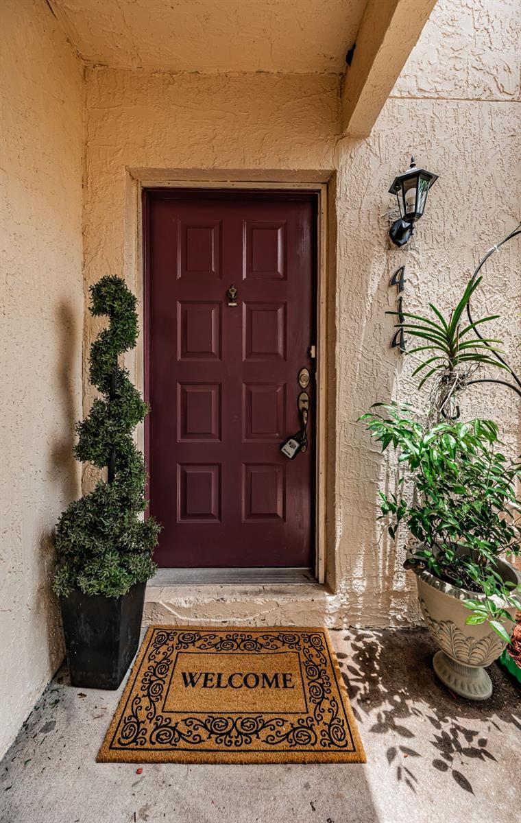 Image 16 of 93 For 7911 Hardwick Drive 414