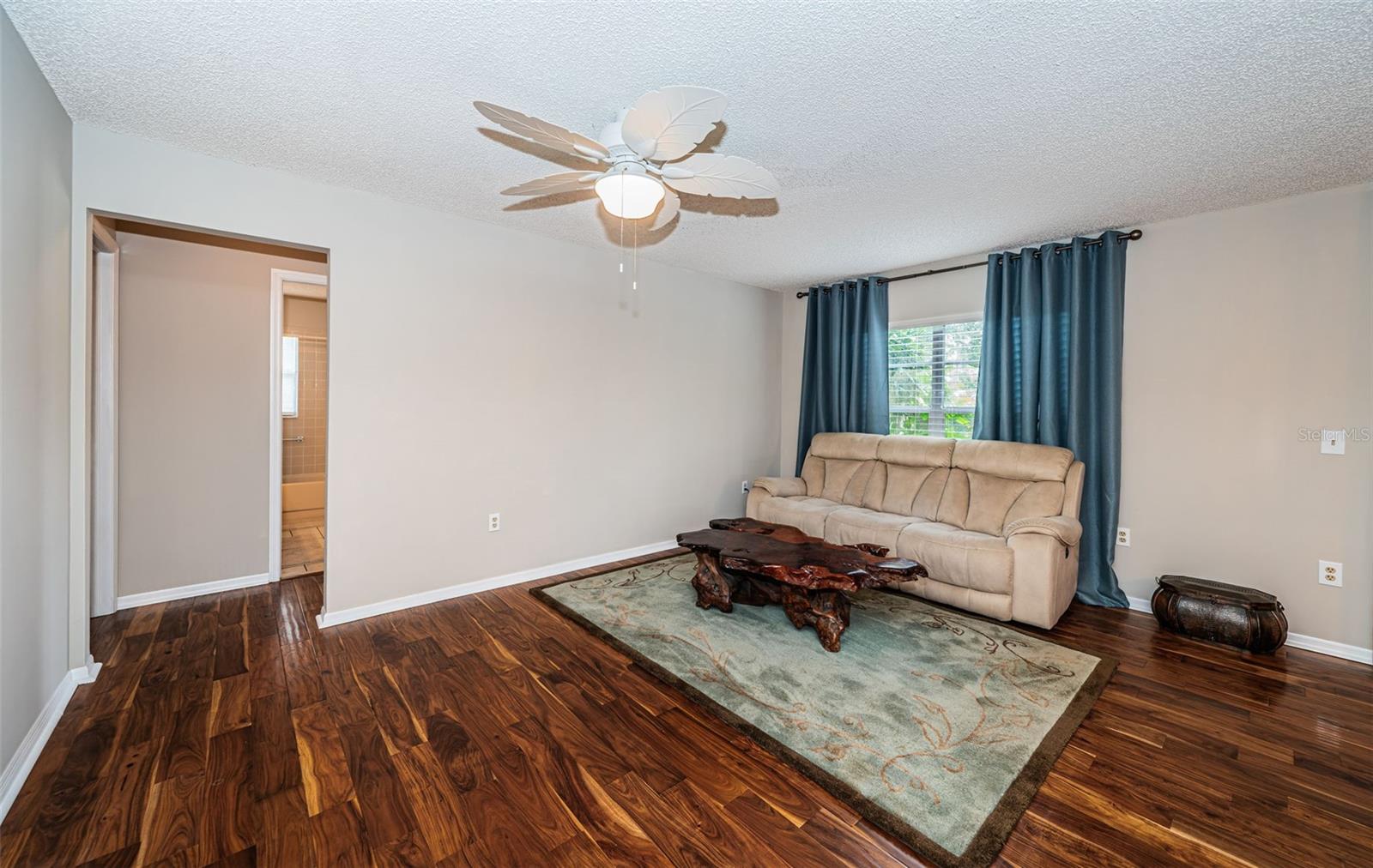 Image 19 of 93 For 7911 Hardwick Drive 414