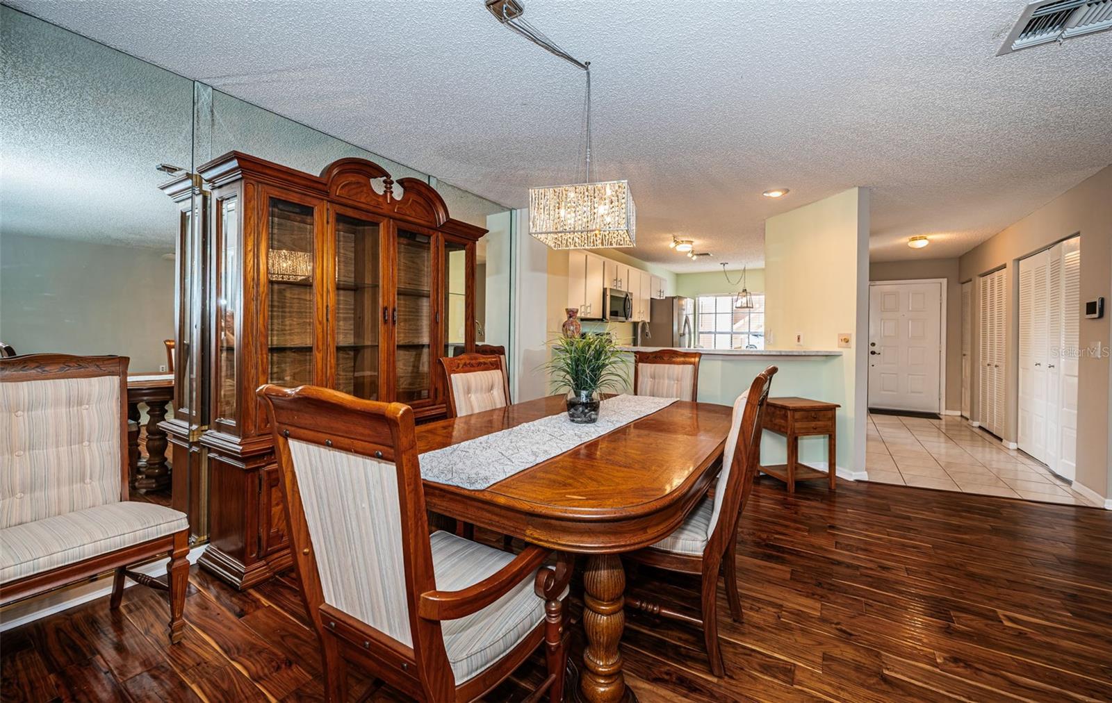 Image 22 of 93 For 7911 Hardwick Drive 414