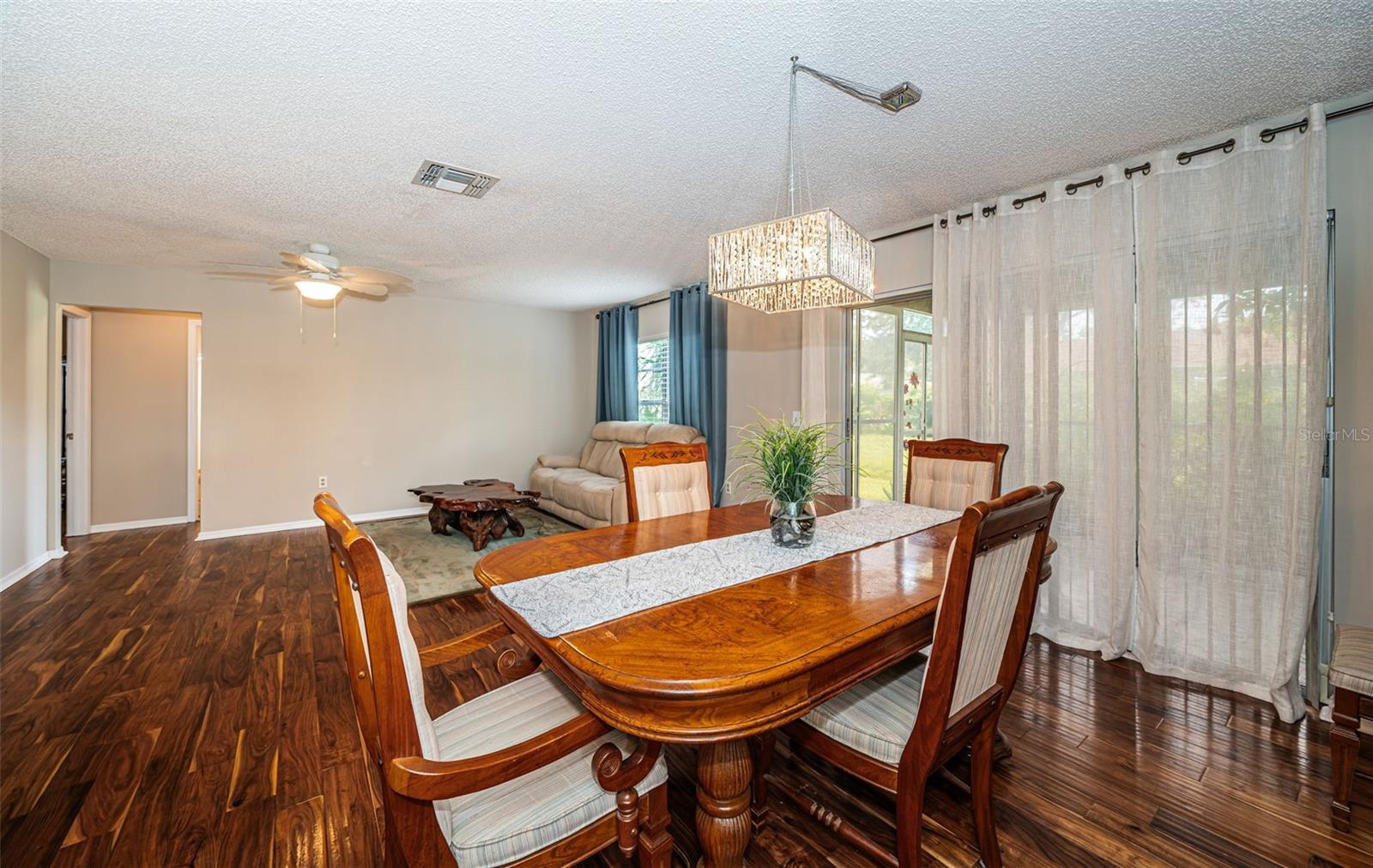 Image 23 of 93 For 7911 Hardwick Drive 414