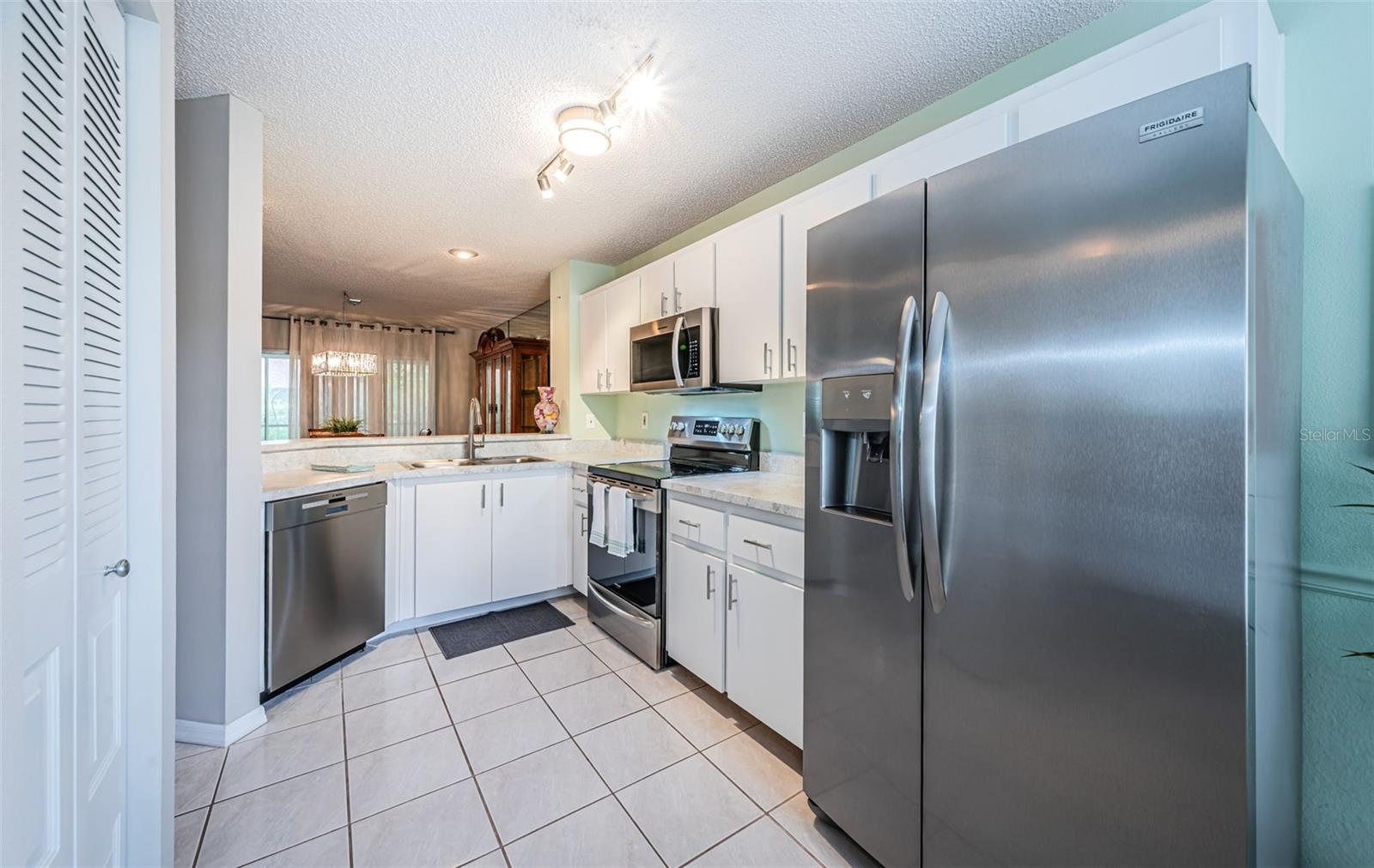 Image 29 of 93 For 7911 Hardwick Drive 414