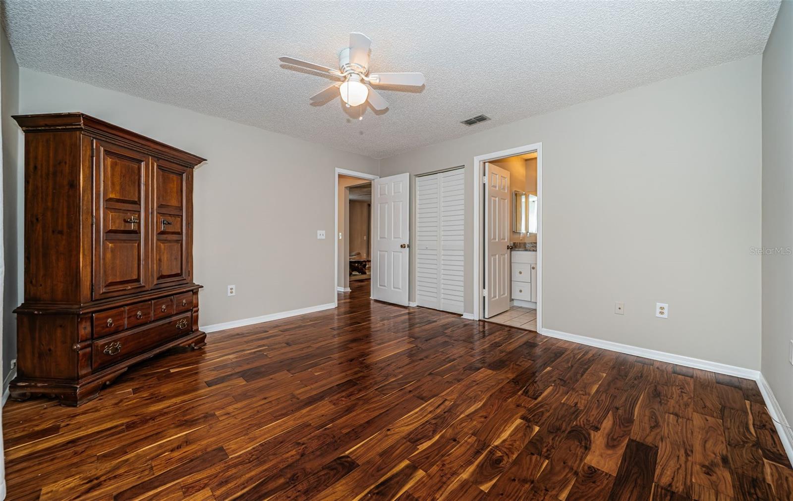 Image 36 of 93 For 7911 Hardwick Drive 414
