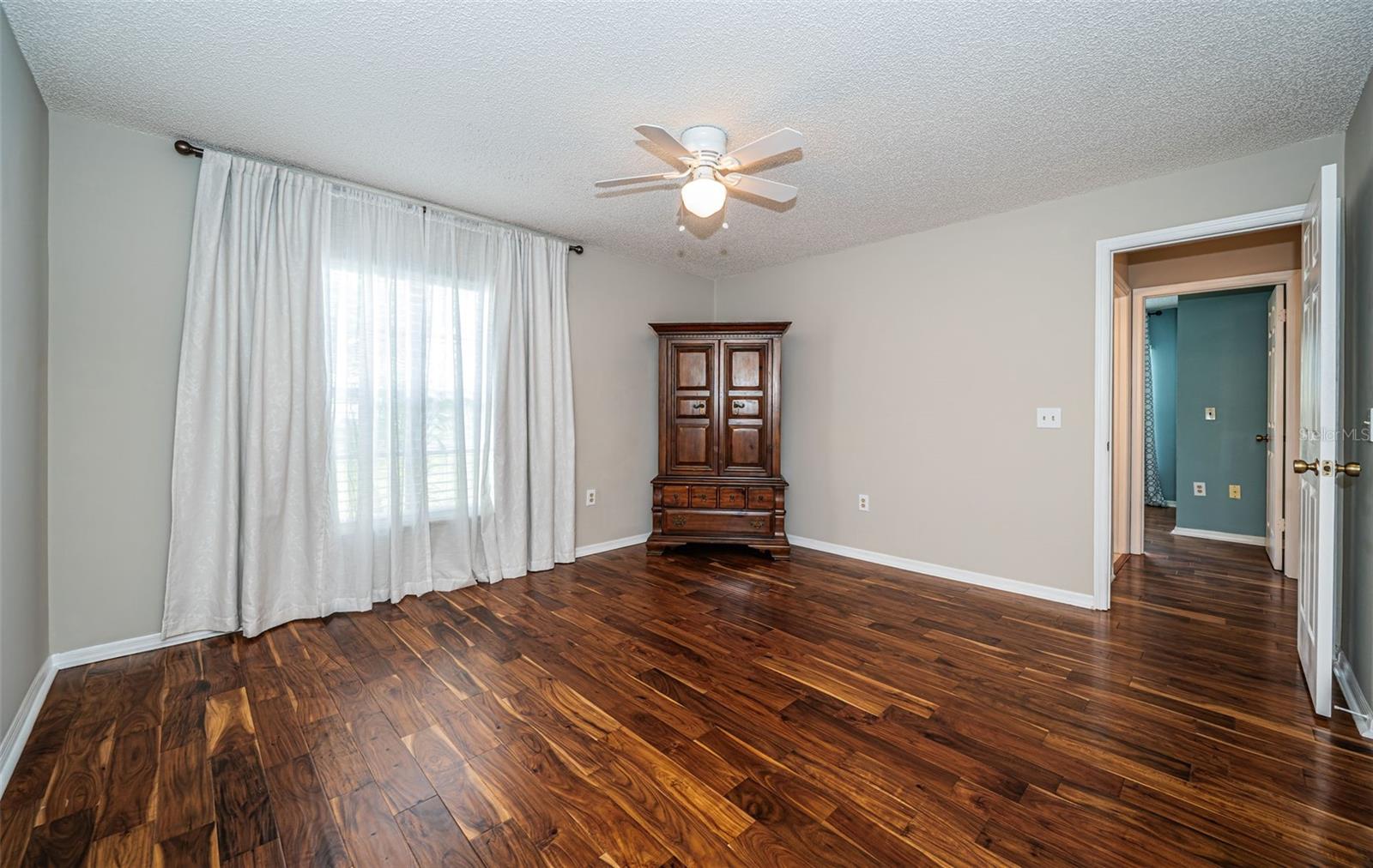 Image 37 of 93 For 7911 Hardwick Drive 414