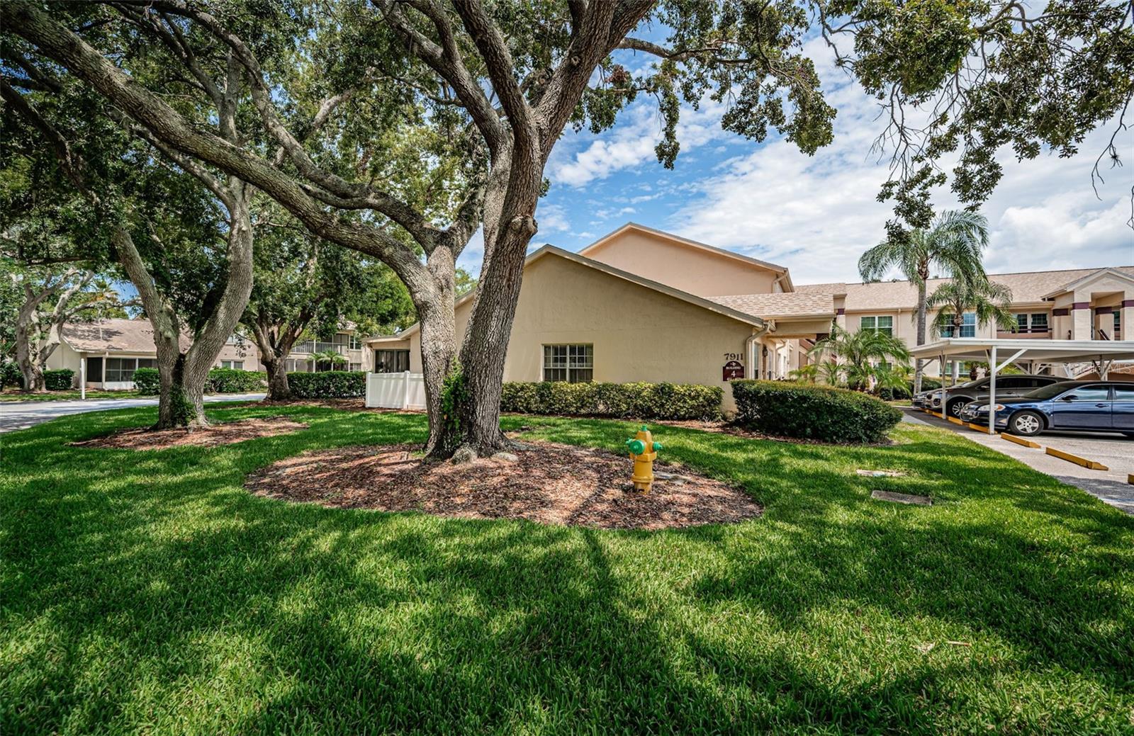 Image 9 of 93 For 7911 Hardwick Drive 414