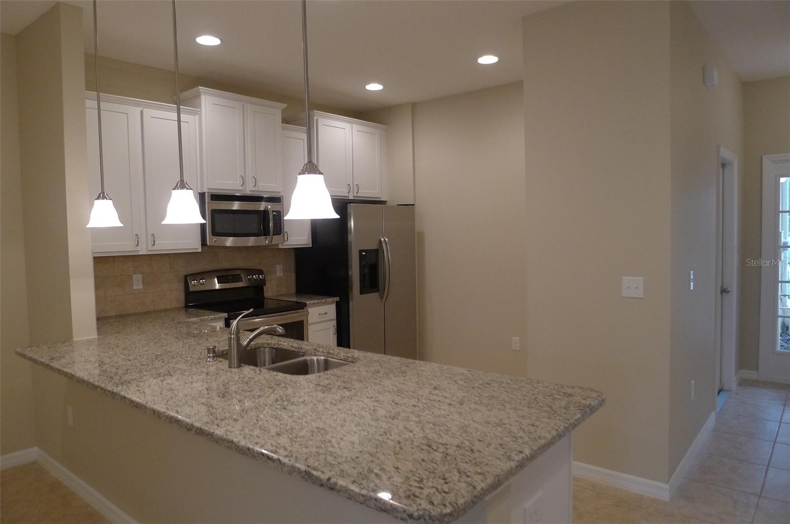 Listing photo id 0 for 13909 River Willow Place