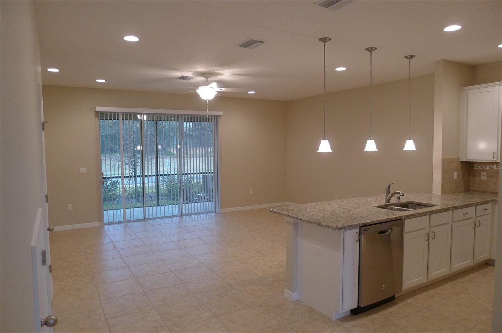 Listing photo id 2 for 13909 River Willow Place