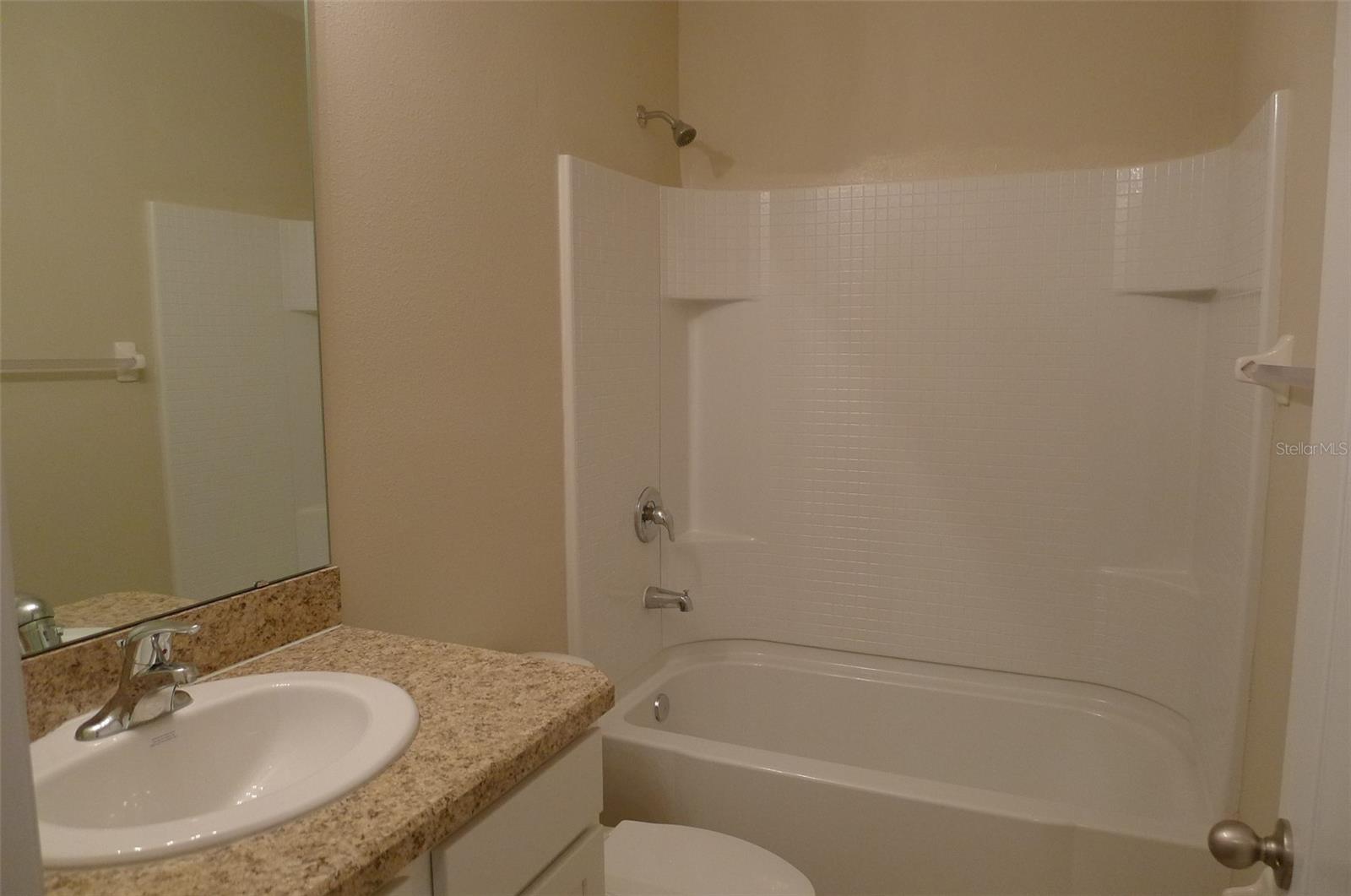 Listing photo id 6 for 13909 River Willow Place