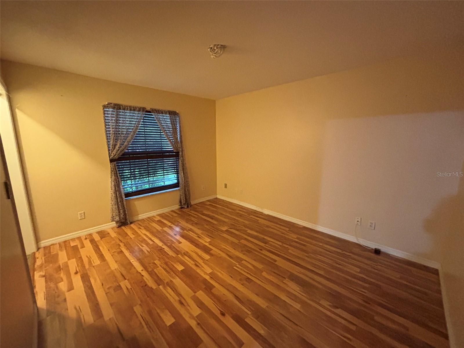 Image 16 of 41 For 1215 Bucknell Avenue