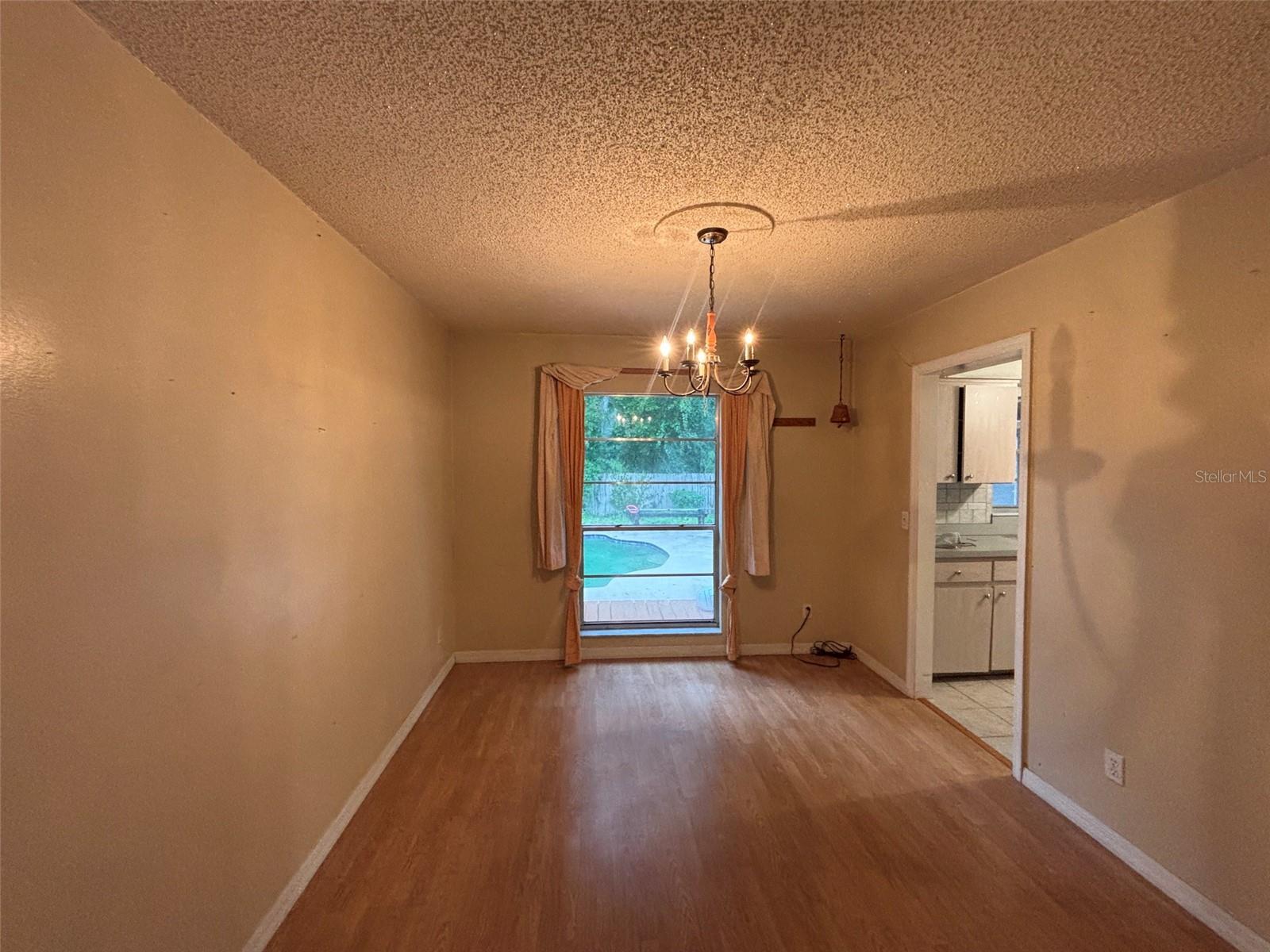 Image 5 of 41 For 1215 Bucknell Avenue