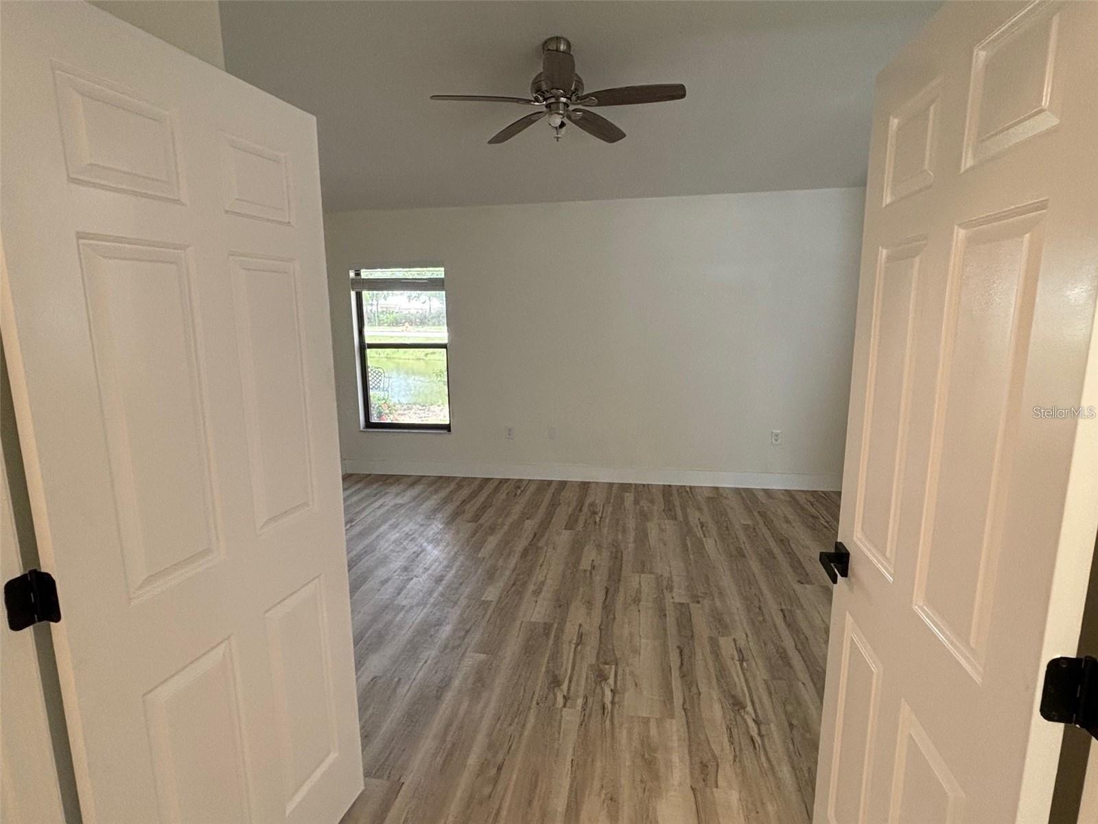 Image 12 of 25 For 339 Pembroke Lane S 228