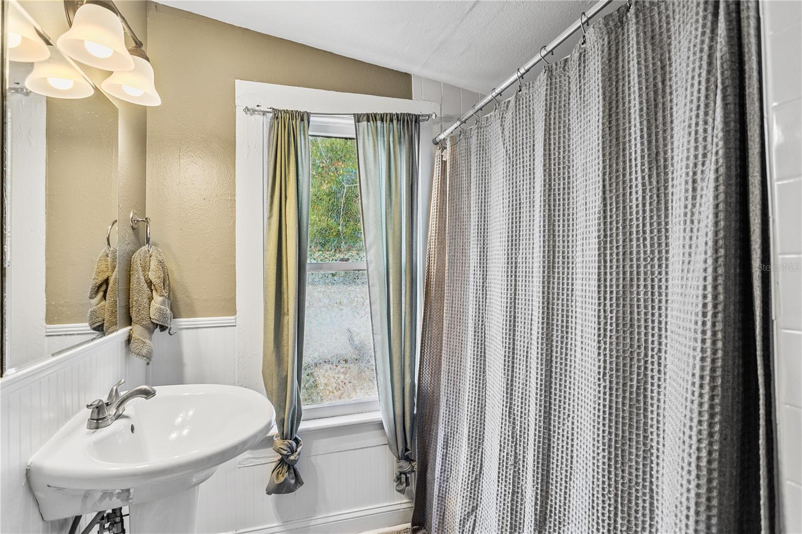 Image 23 of 29 For 7304 Dixon Avenue