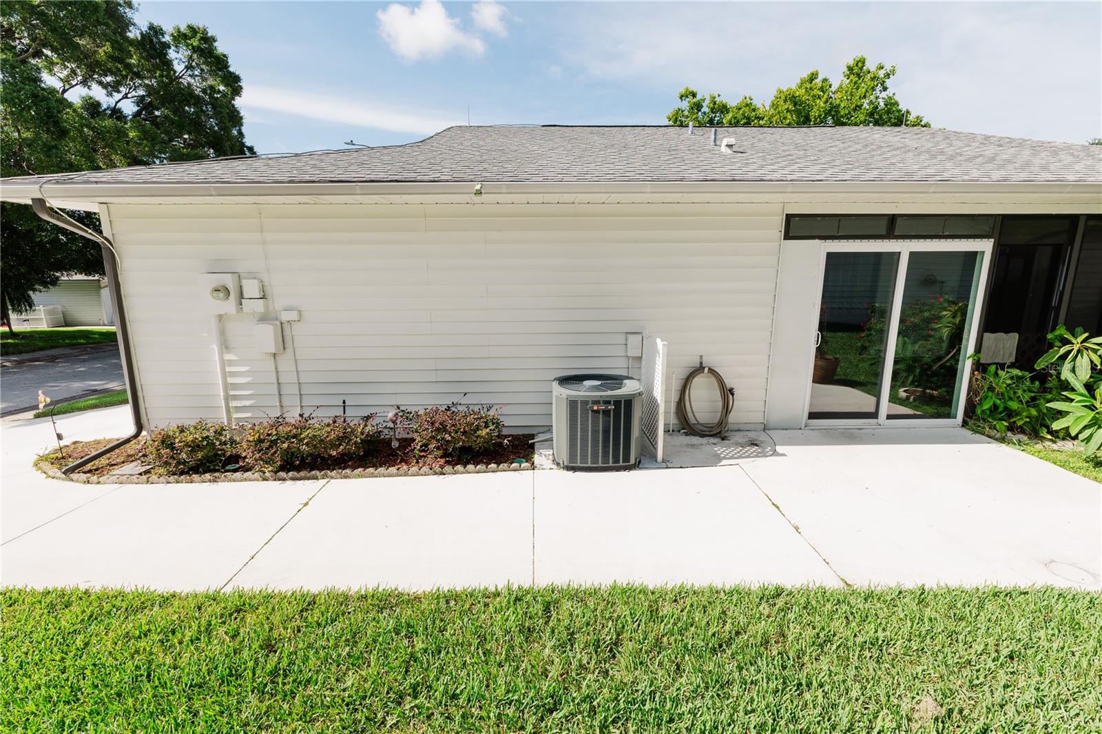 Image 6 of 41 For 3130 Prairie Dunes Circle W