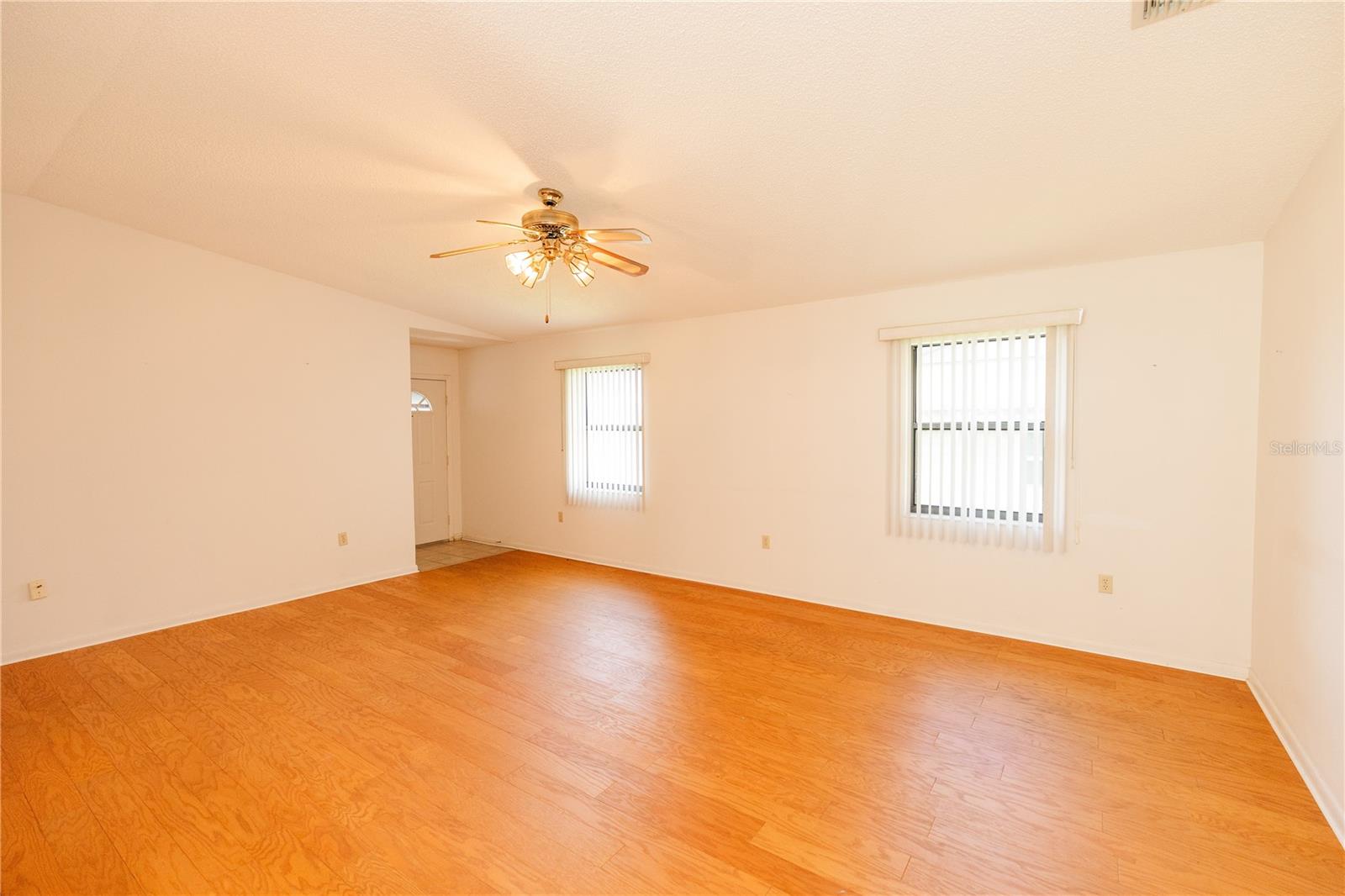 Image 8 of 41 For 3130 Prairie Dunes Circle W
