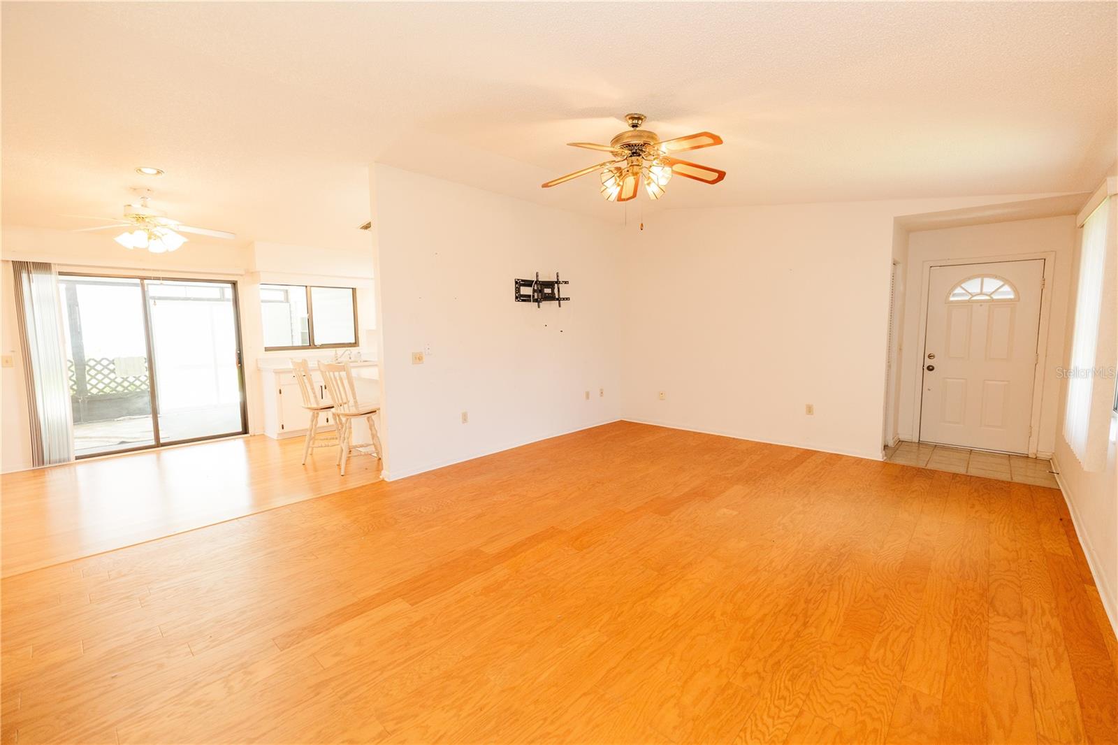 Image 9 of 41 For 3130 Prairie Dunes Circle W
