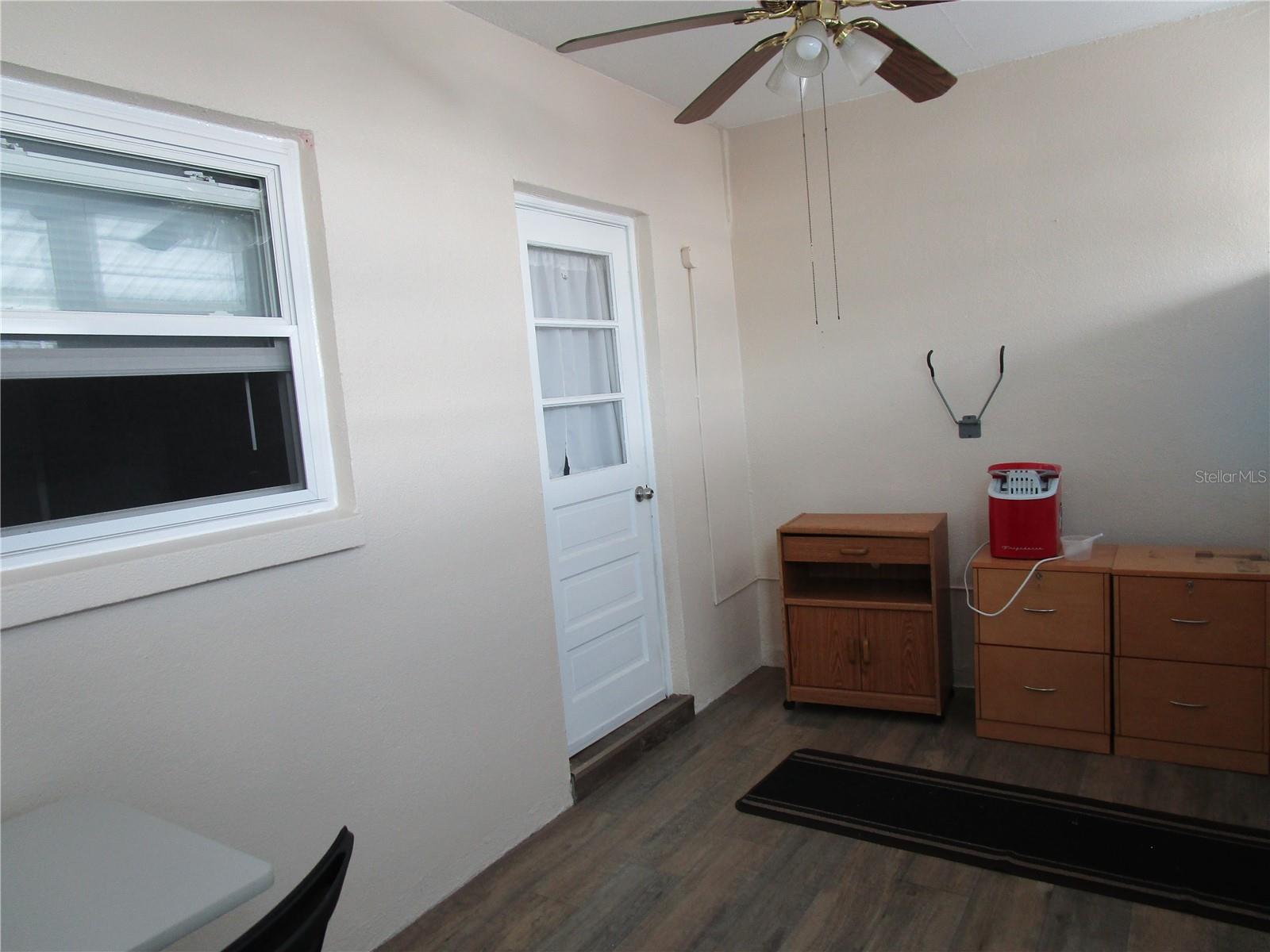 Image 20 of 41 For 5900 21st Street N 2