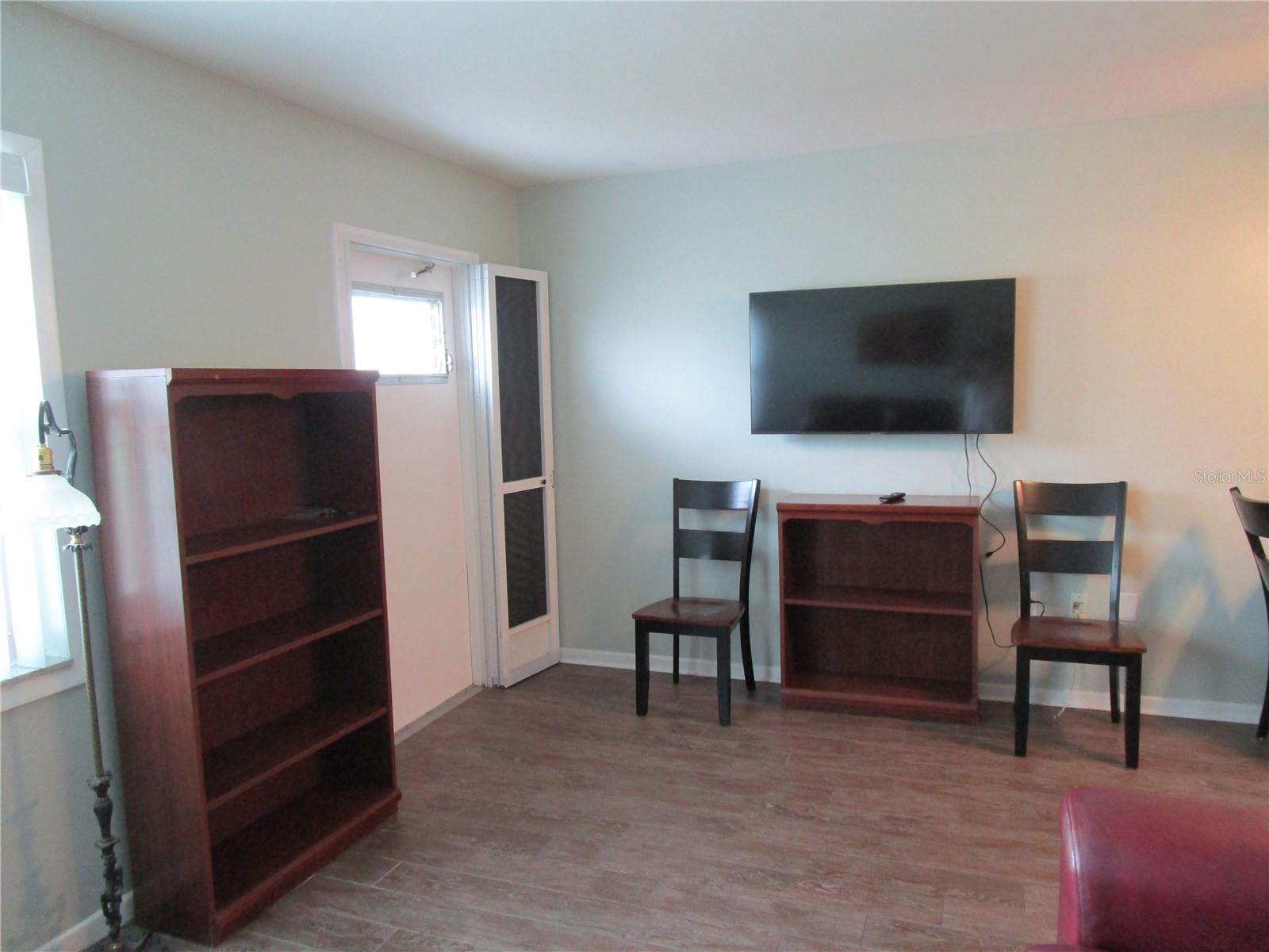 Image 7 of 41 For 5900 21st Street N 2