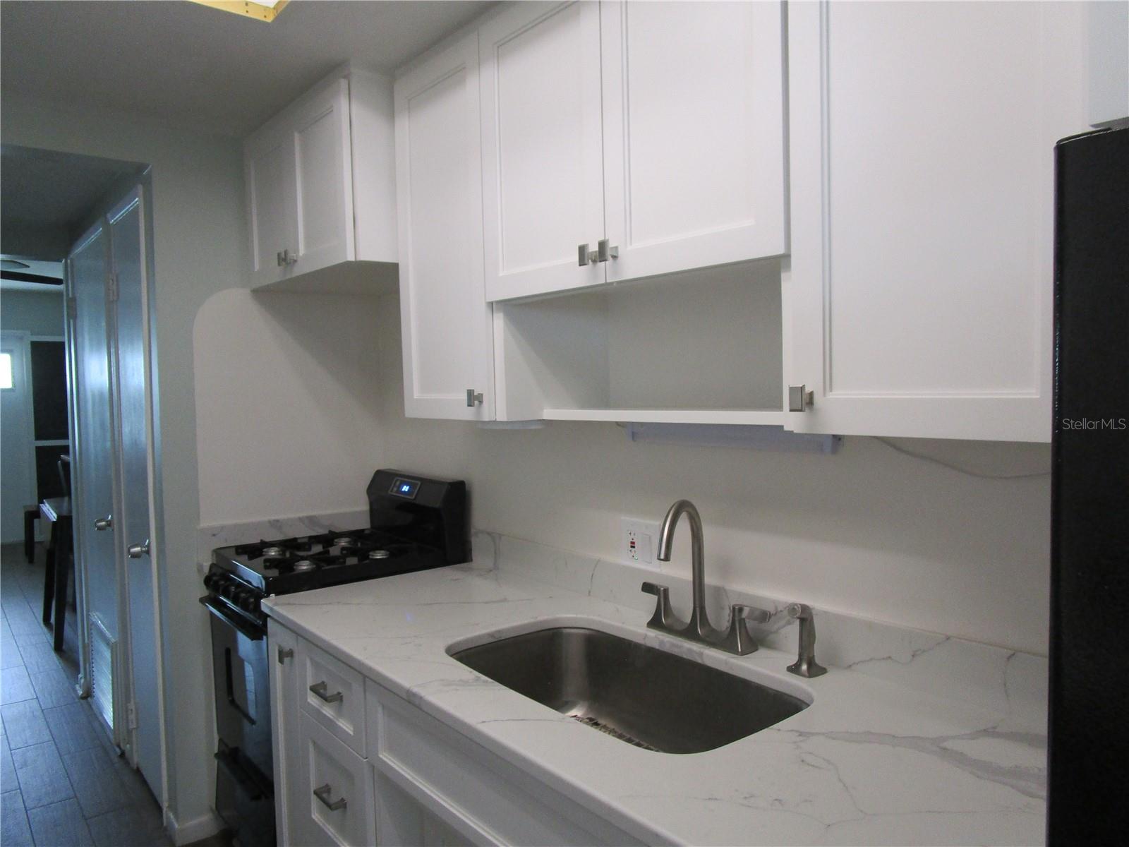 Image 9 of 41 For 5900 21st Street N 2