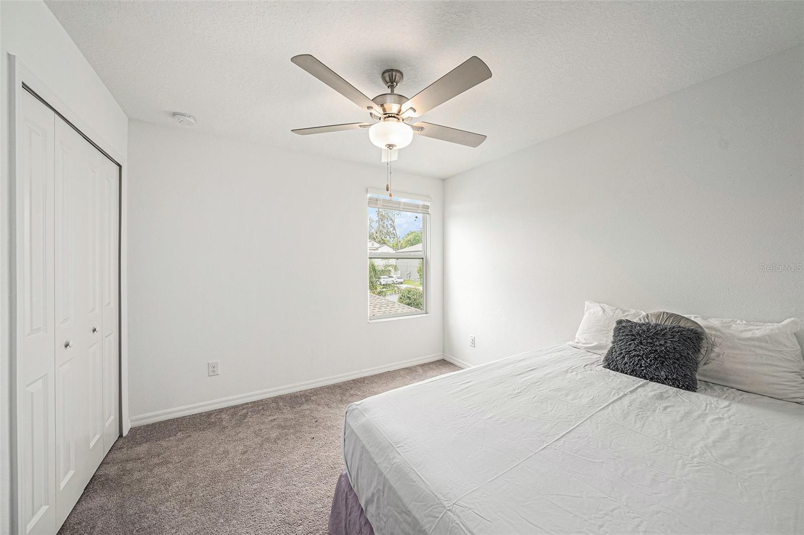 Listing photo id 14 for 6300 Beverly Hills Drive