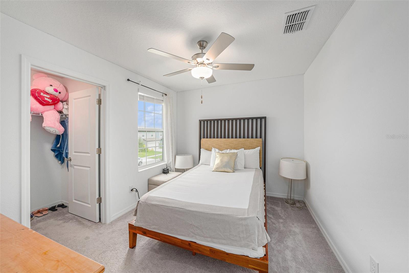 Listing photo id 15 for 6300 Beverly Hills Drive