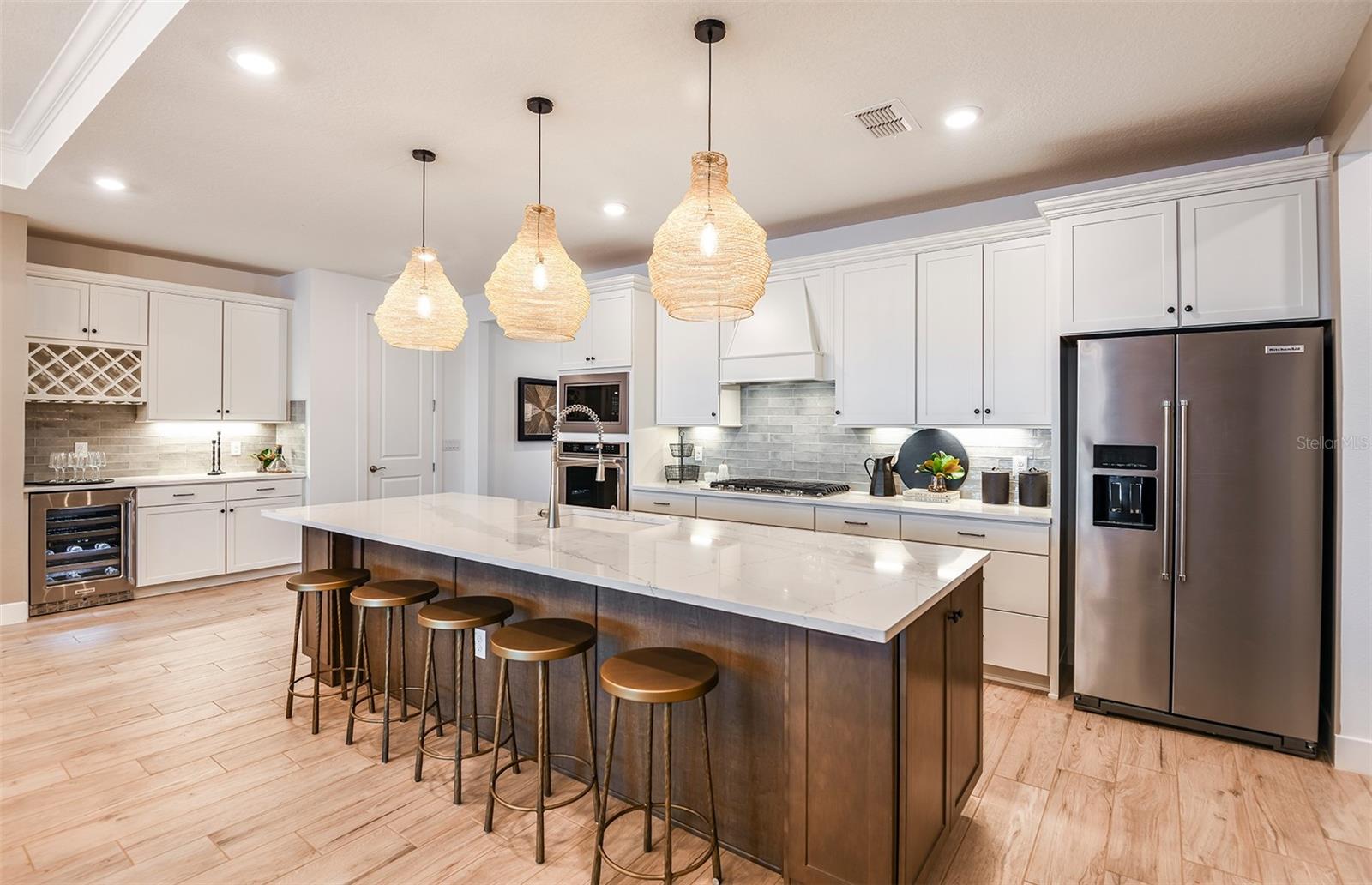 Listing photo id 1 for 37349 Gunnison Drive