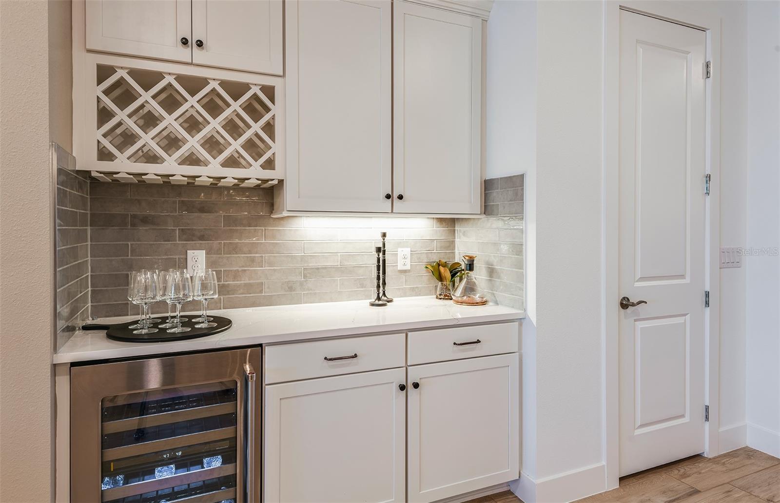 Listing photo id 6 for 37349 Gunnison Drive