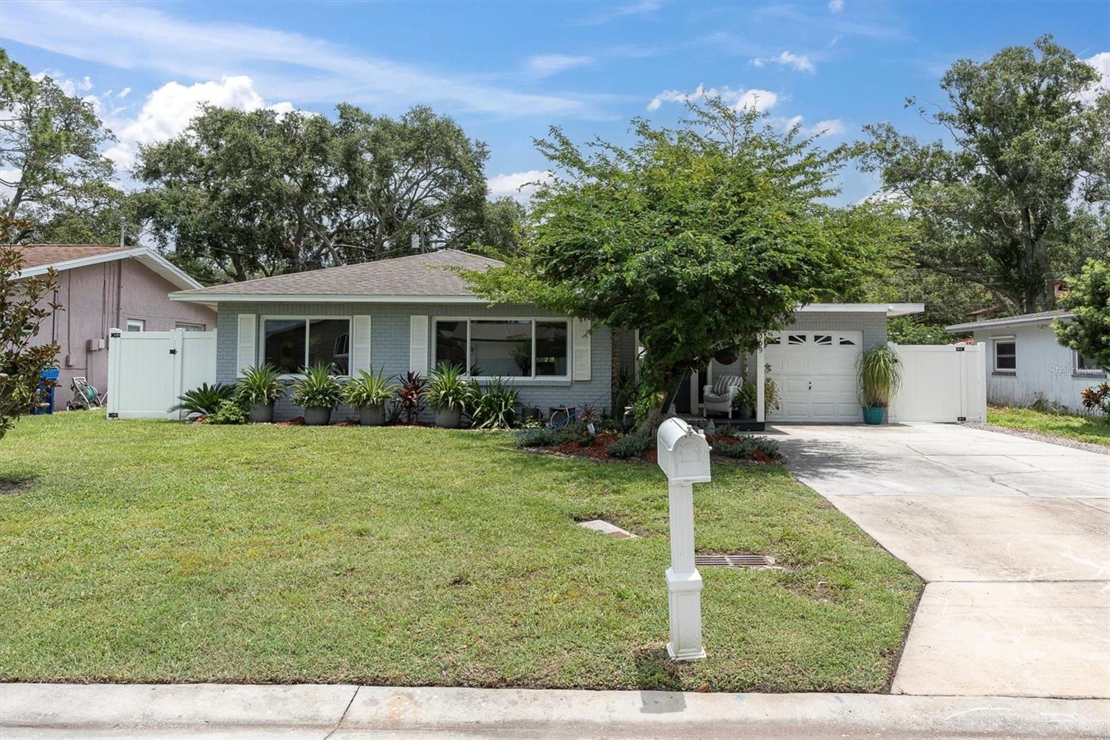 Details for 2009 Woodward Avenue, DUNEDIN, FL 34698