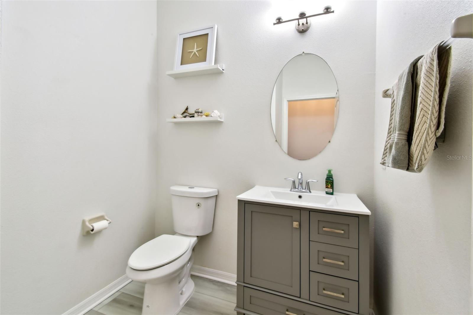 Listing photo id 17 for 1116 Seminole Sky Drive