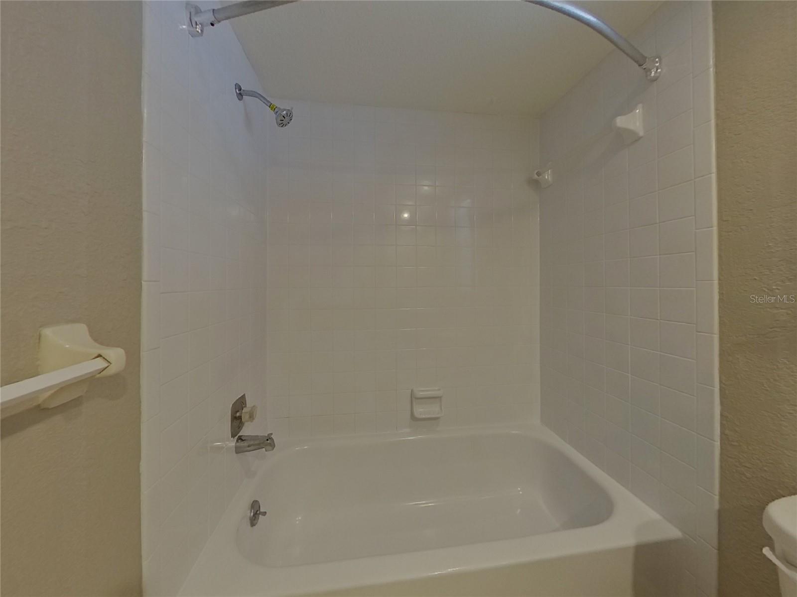 Image 11 of 13 For 1708 Hibiscus Circle N
