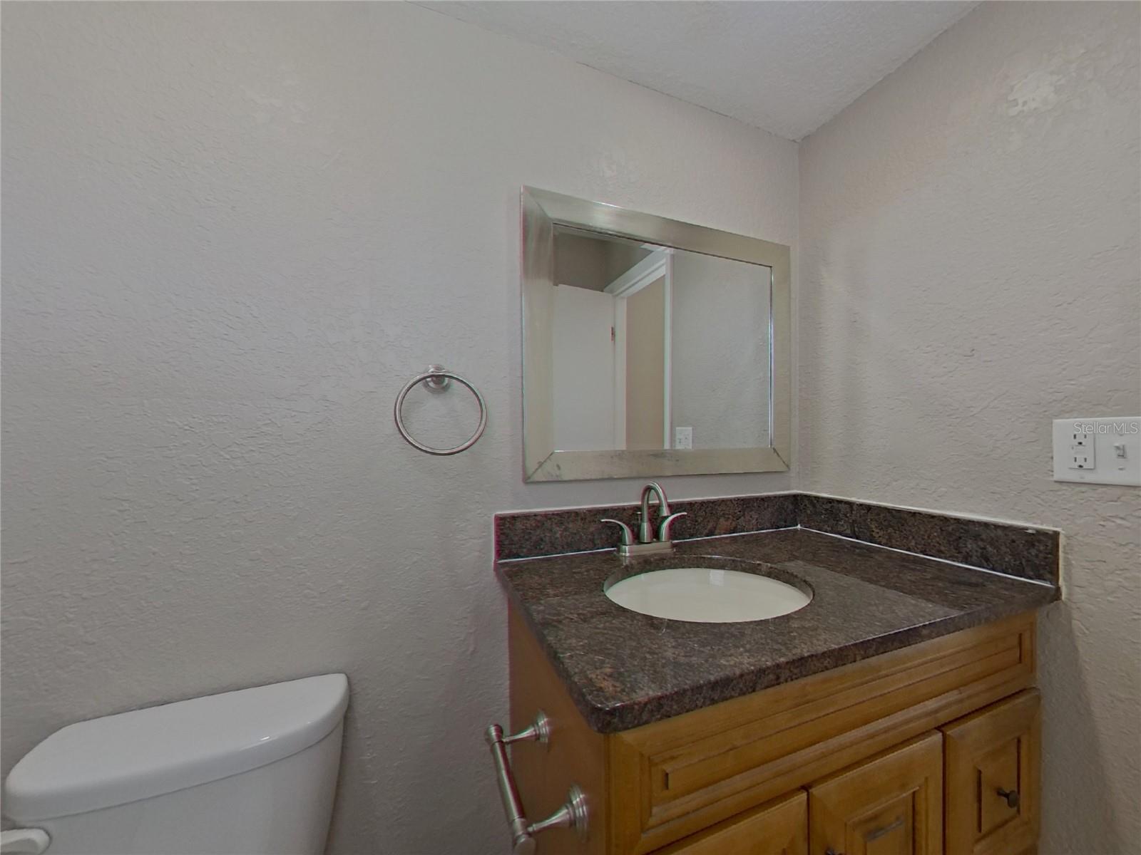 Image 6 of 13 For 1708 Hibiscus Circle N
