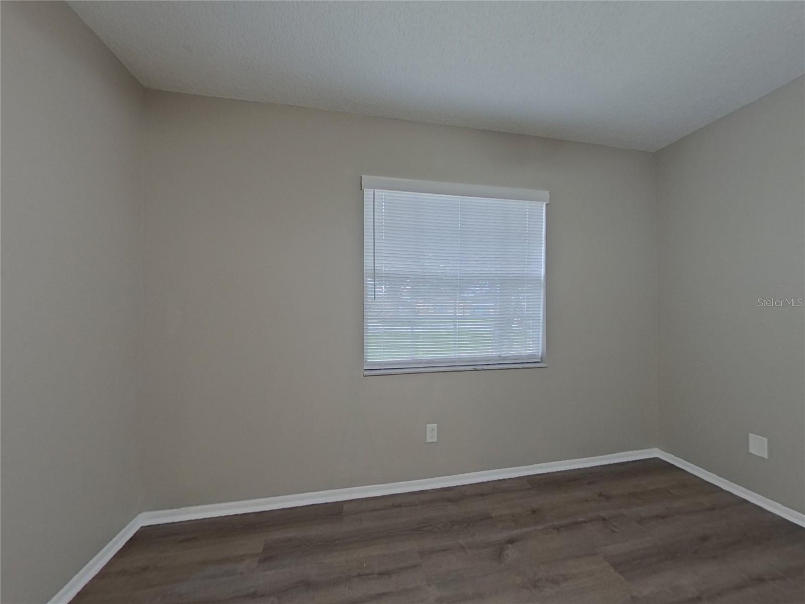 Image 8 of 13 For 1708 Hibiscus Circle N