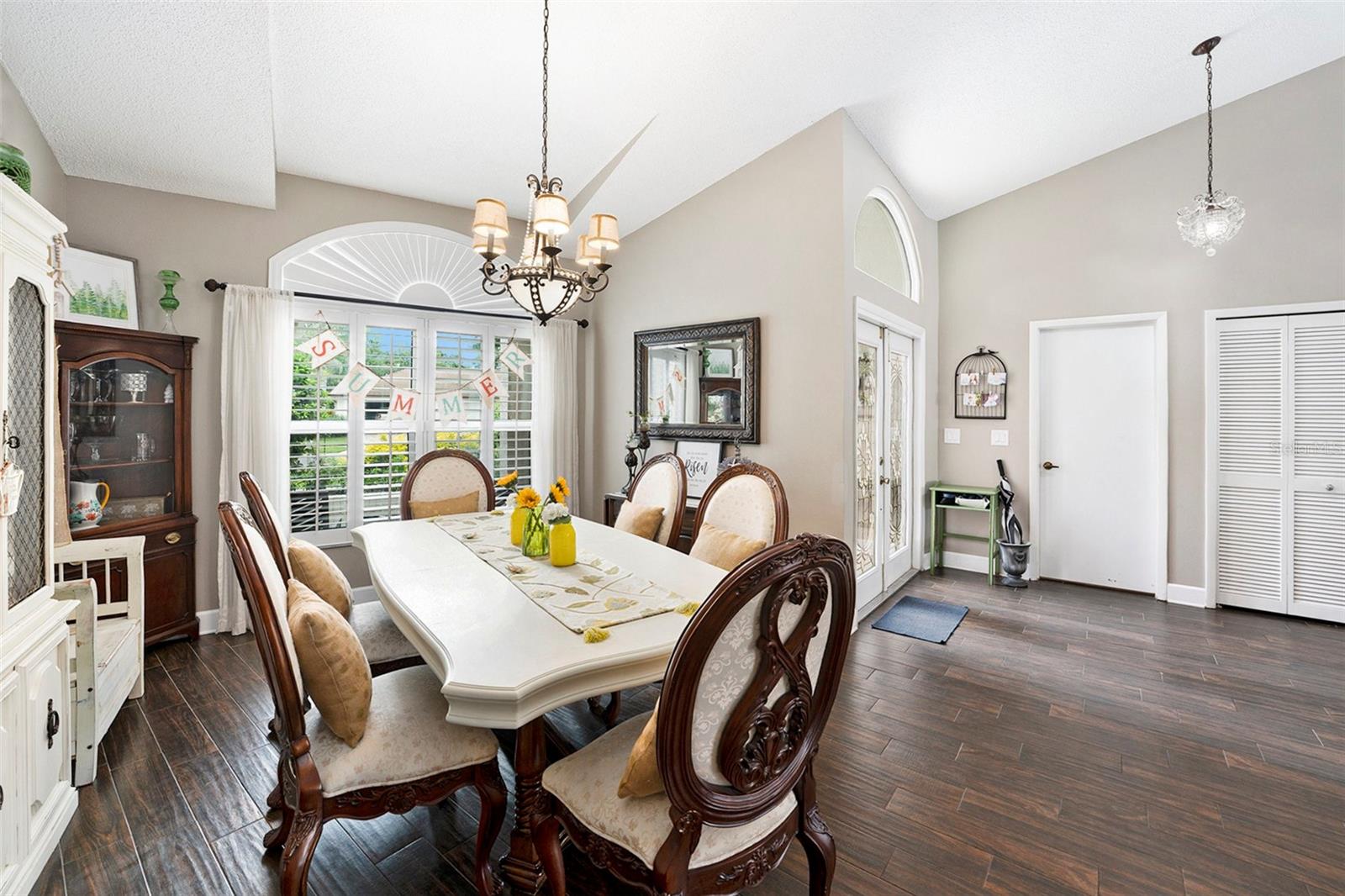 Image 5 of 35 For 3125 Edgemoor Drive