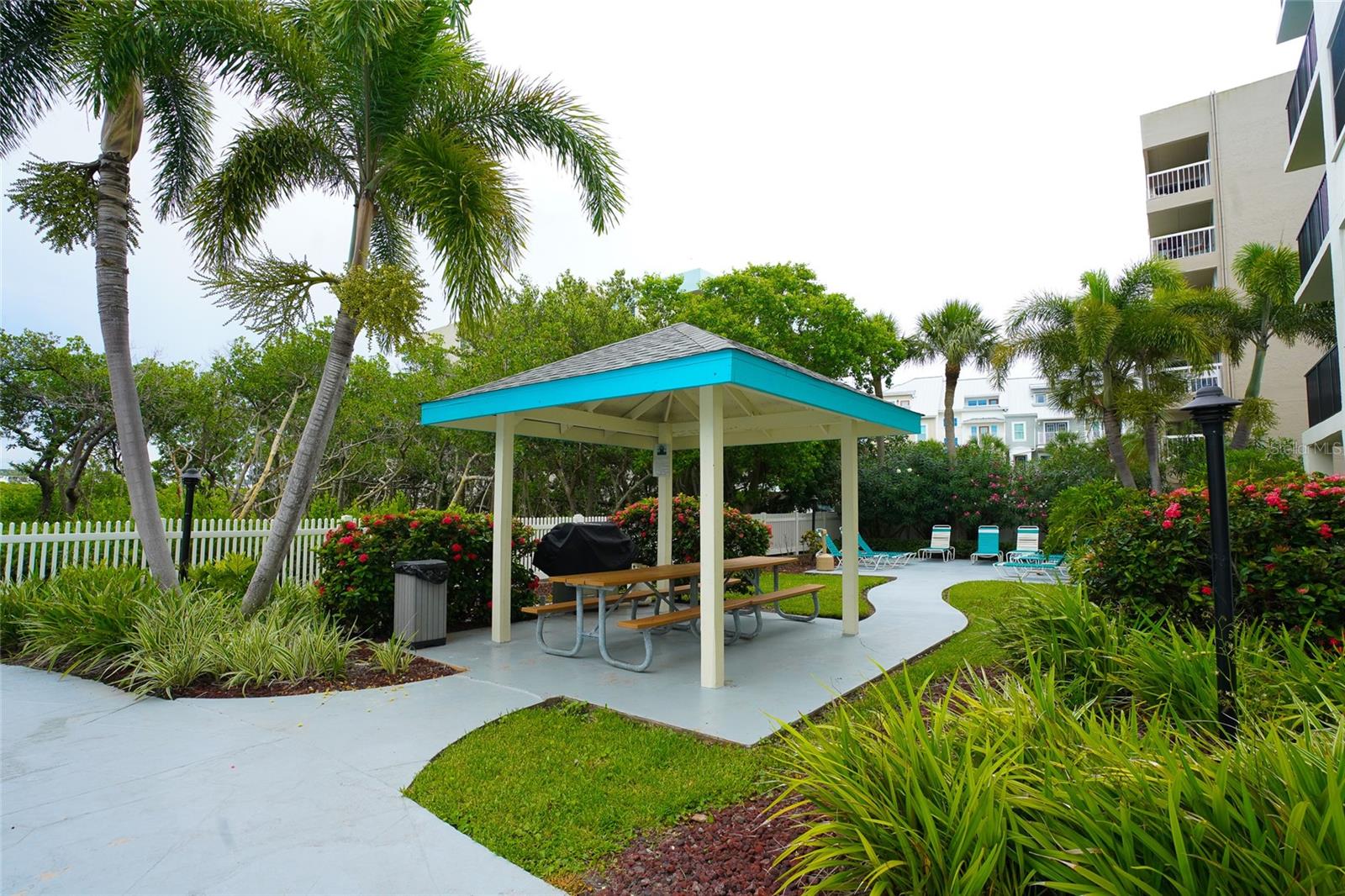 Image 36 of 42 For 19931 Gulf Boulevard D2