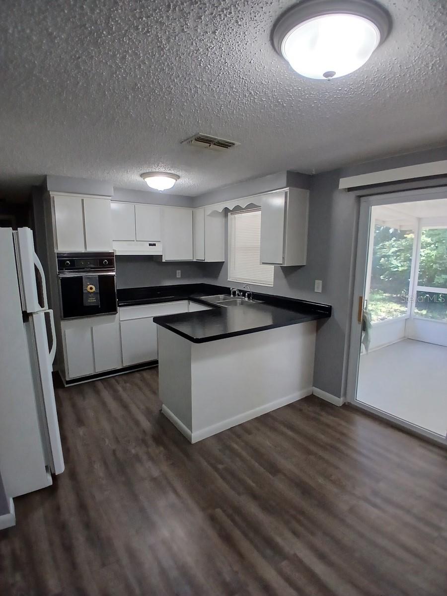 Listing photo id 0 for 4706 Darlington Road